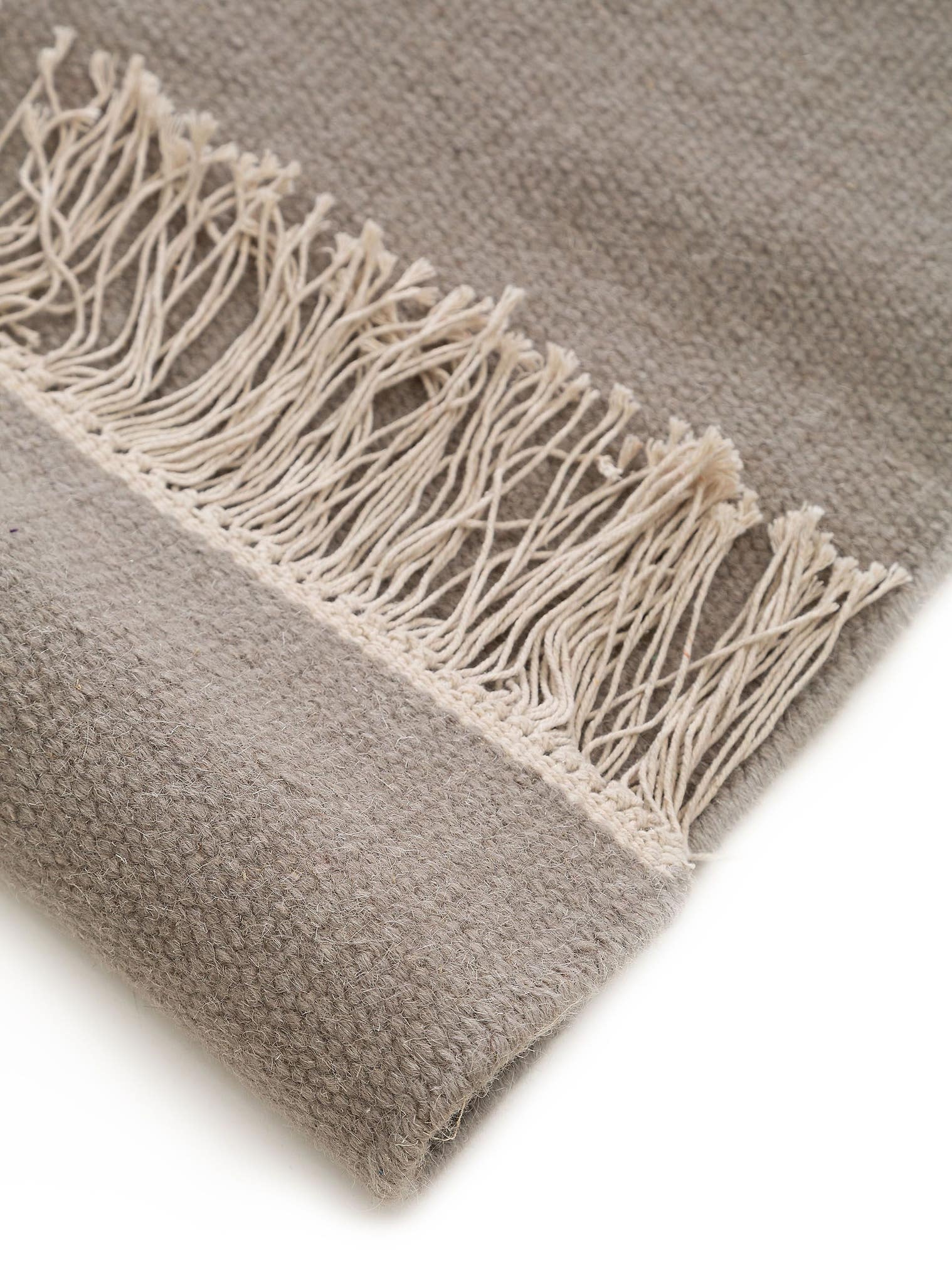 Rug made of 80% wool, 20% cotton in Grey with a 1- 5 mm high pile by benuta Pop