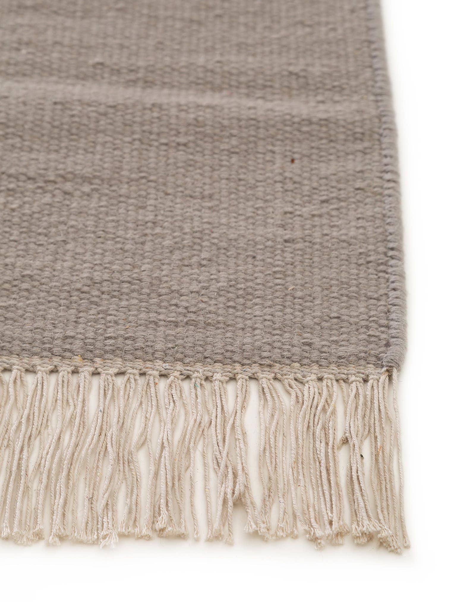 Teppich aus 80% Wolle, 20% Baumwolle in Grau mit bis 5 mm hohem Flor von benuta Pop