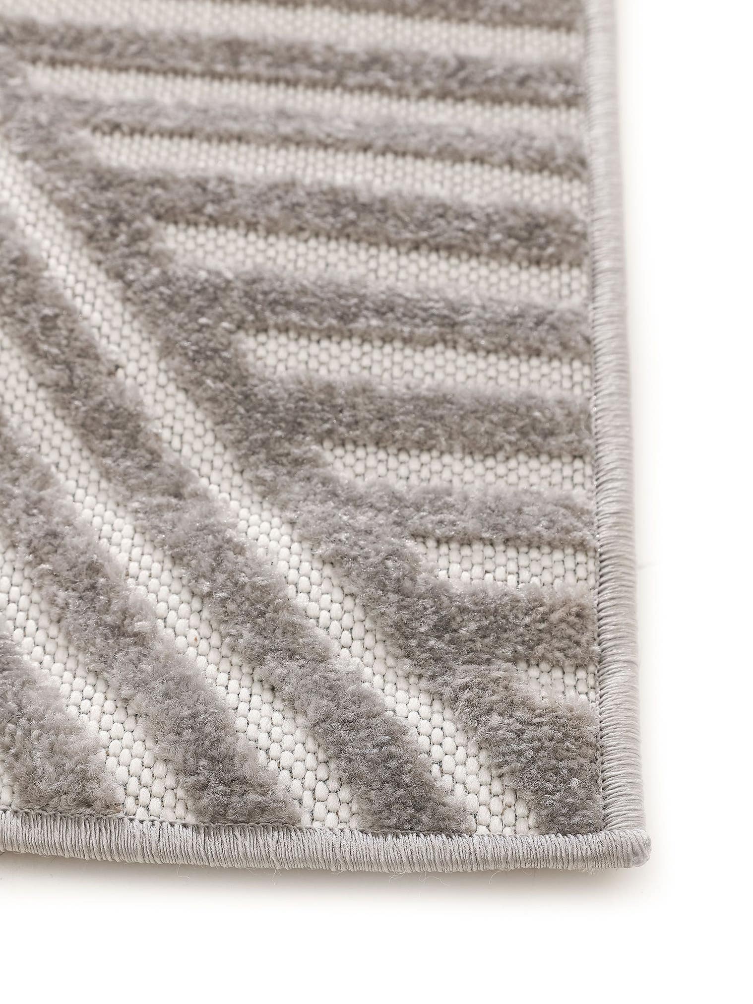 Tappeto di 100% Polipropilene in Grigio con pelo alto 6 - 10 mm da benuta Pop