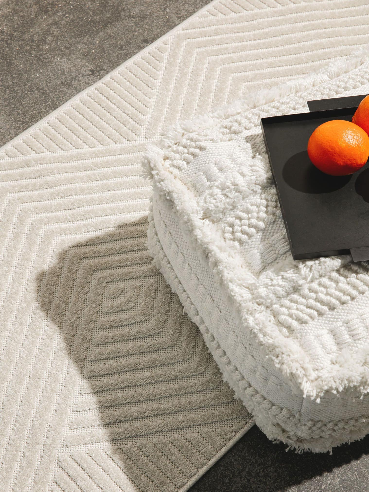 Teppich aus 100% Polypropylen in Weiß mit 6 bis 10 mm hohem Flor von benuta Pop