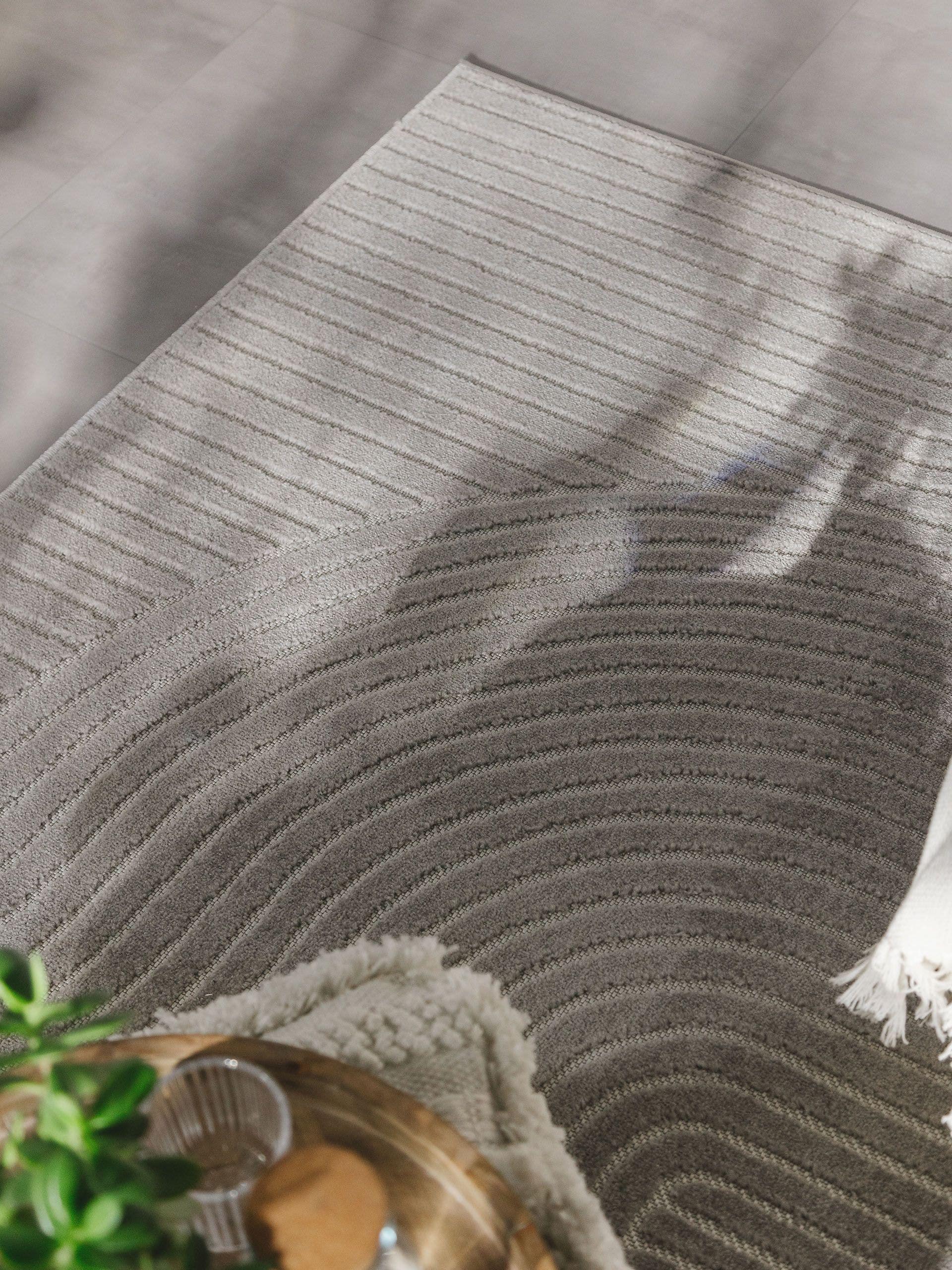 Tappeto di 100% Polipropilene in Grigio con pelo alto 6 - 10 mm da benuta Pop