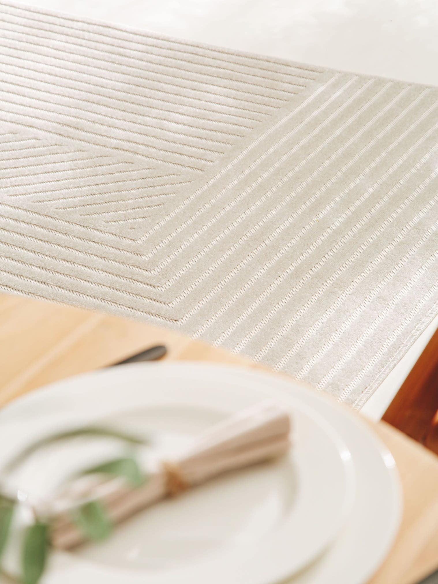 Teppich aus 100% Polypropylen in Weiß mit 6 bis 10 mm hohem Flor von benuta