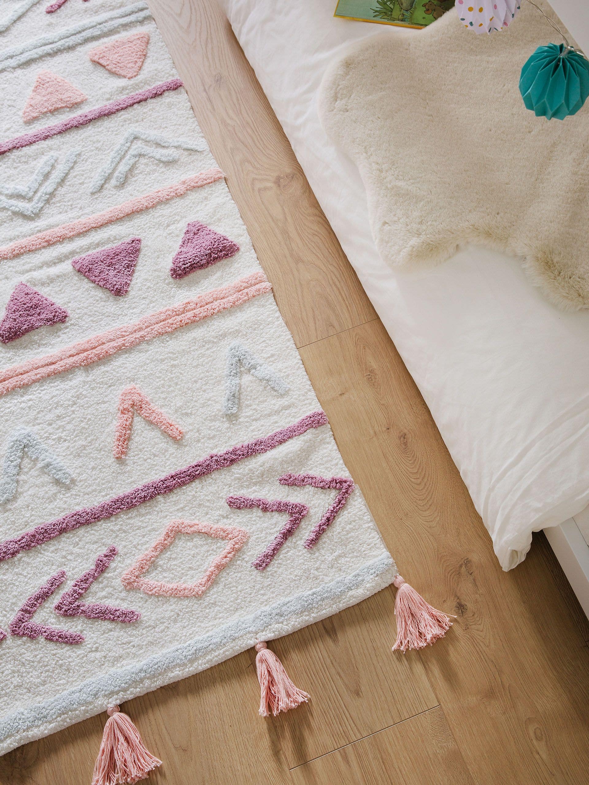 Rug made of 100% Cotton in Pink with a 6 - 10 mm high pile by Lytte