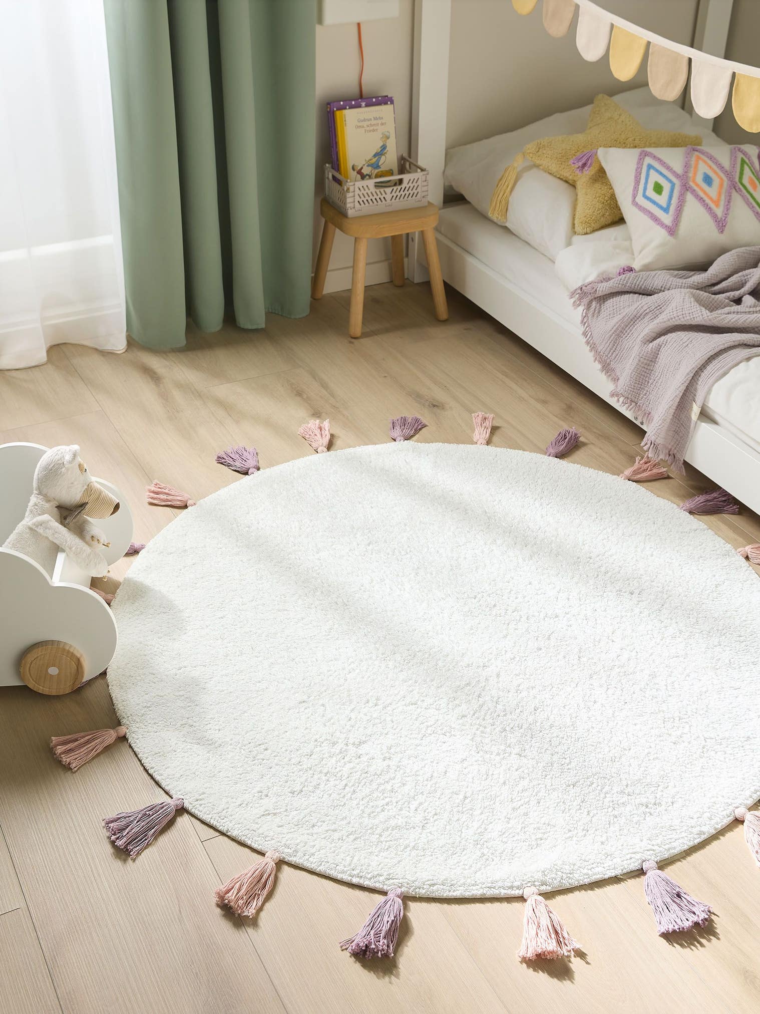 Teppich aus 100% Baumwolle in Weiß mit 6 bis 10 mm hohem Flor von Lytte