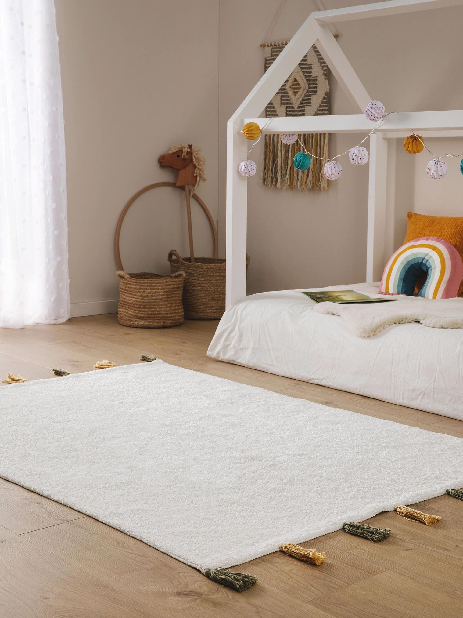 Teppich aus 100% Baumwolle in Weiß mit 6 bis 10 mm hohem Flor von Lytte