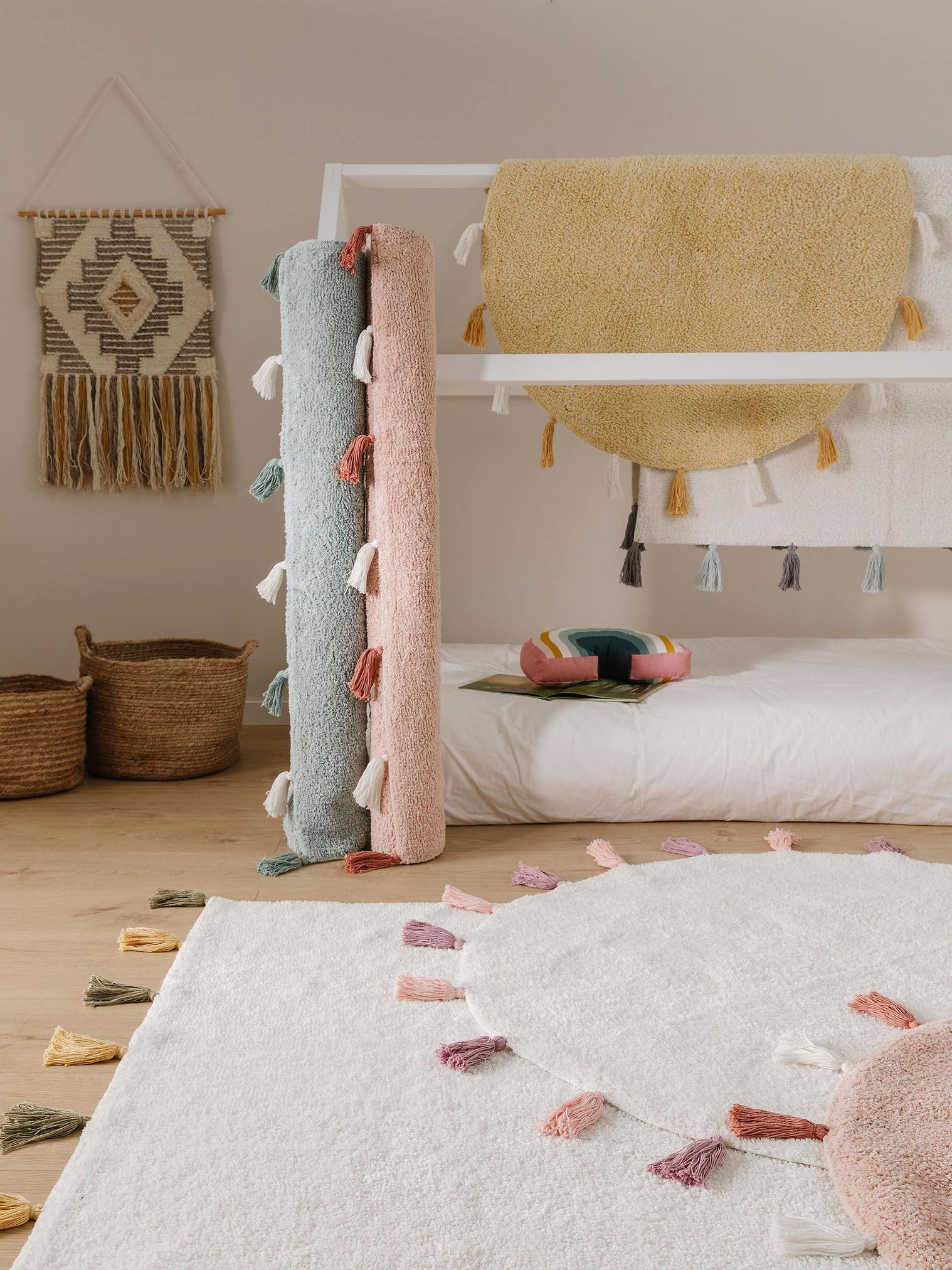 Teppich aus 100% Baumwolle in Weiß mit 6 bis 10 mm hohem Flor von Lytte