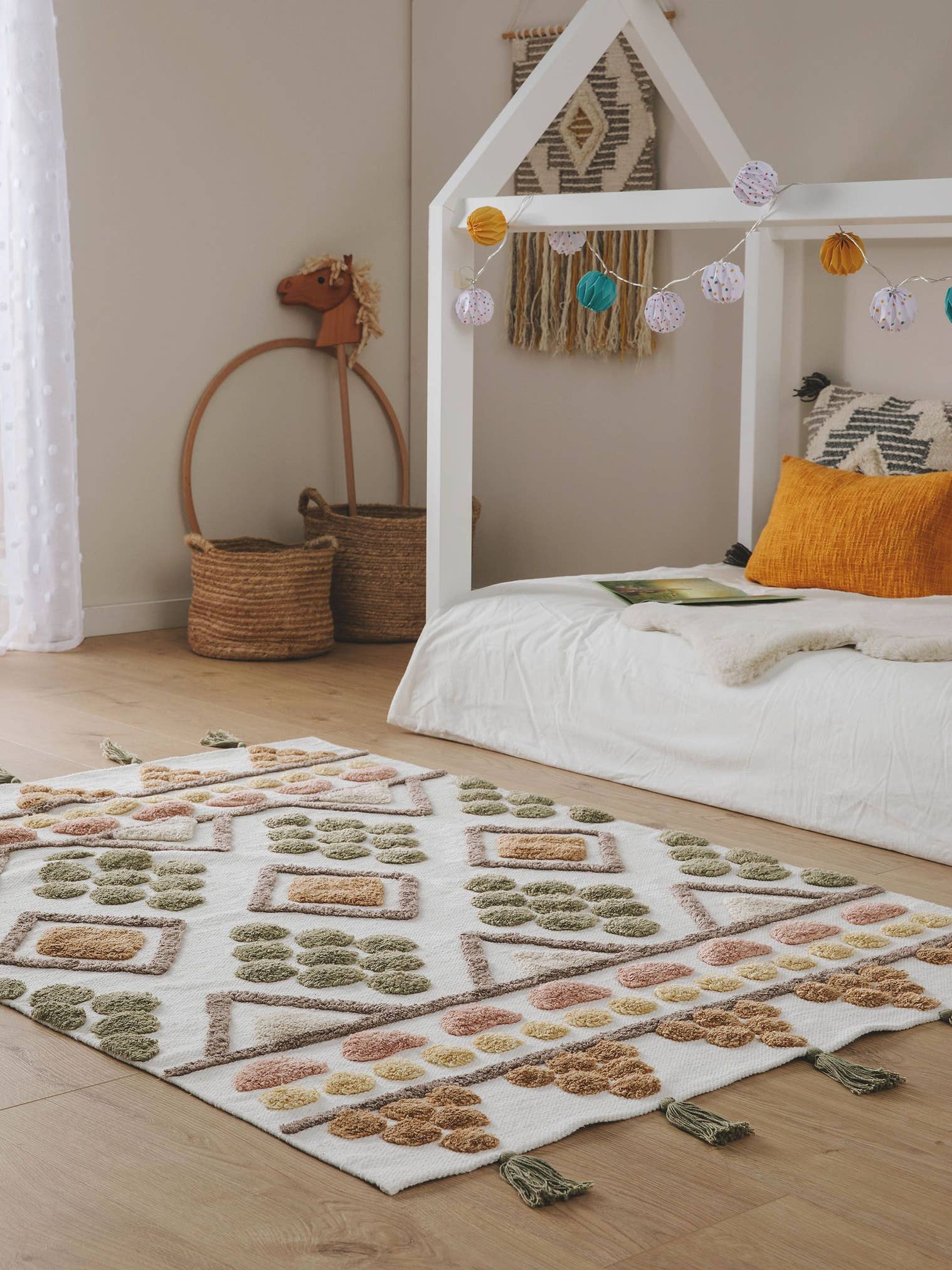 Teppich aus 100% Baumwolle in Beige mit 6 bis 10 mm hohem Flor von Lytte
