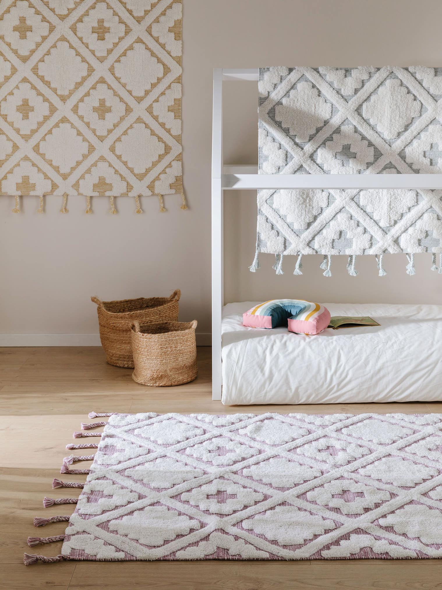 Teppich aus 100% Baumwolle in Gelb mit 6 bis 10 mm hohem Flor von Lytte