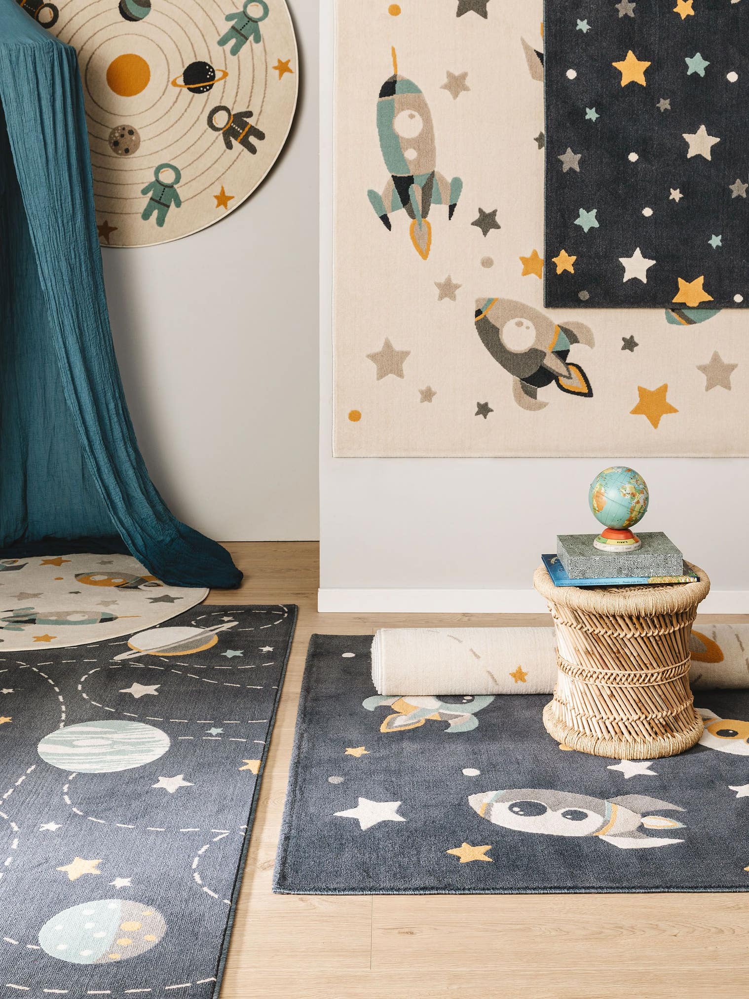 Teppich aus 100% Polypropylen in Blau mit 6 bis 10 mm hohem Flor von Lytte