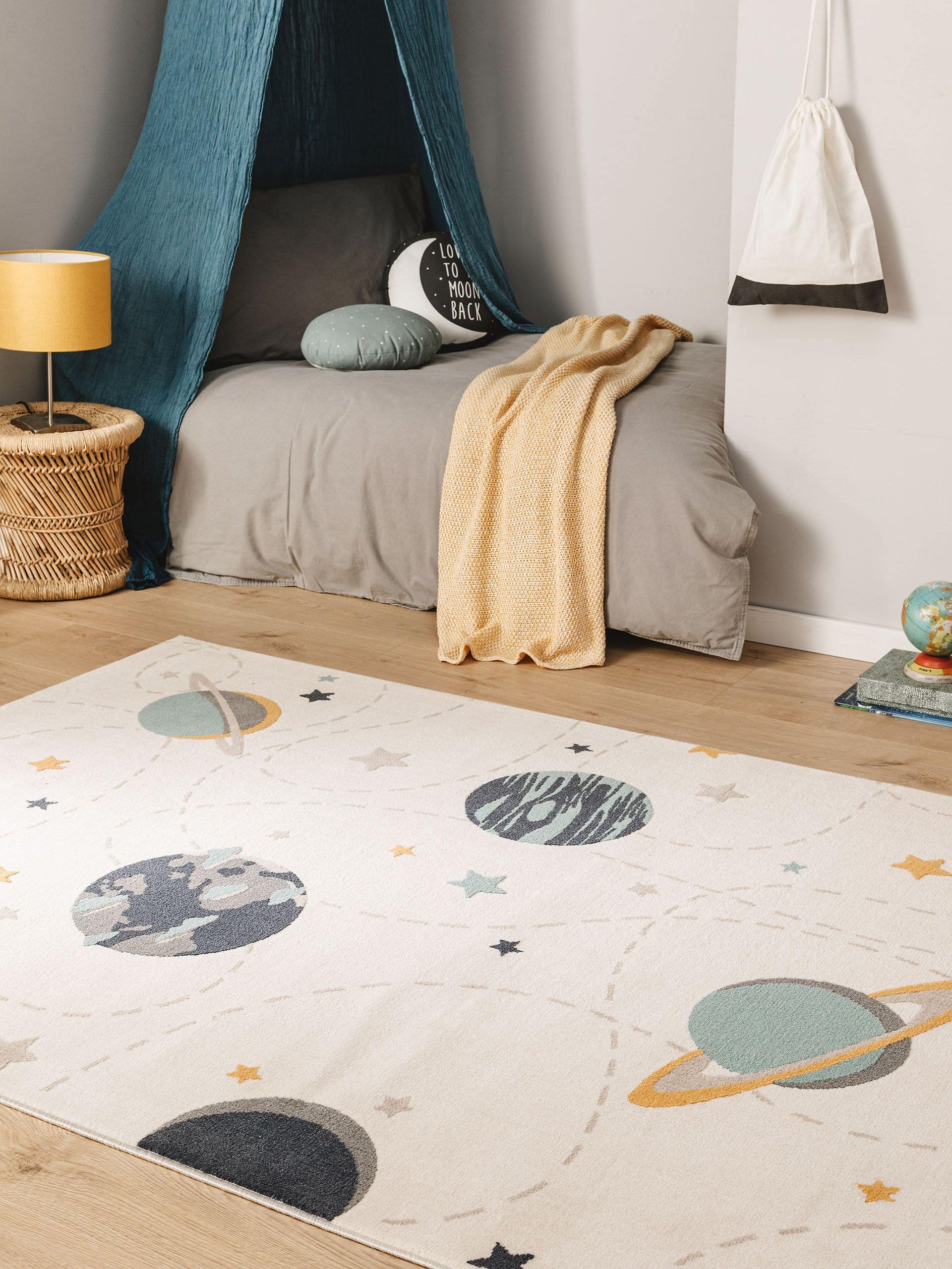 Rug made of 100% Polypropylene in Beige with a 6 - 10 mm high pile by Lytte