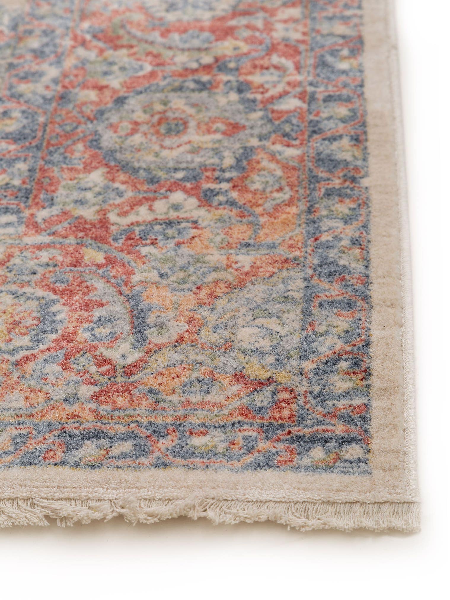 Teppich aus 100% Viskose in Multicolor mit bis 5 mm hohem Flor von benuta Pop