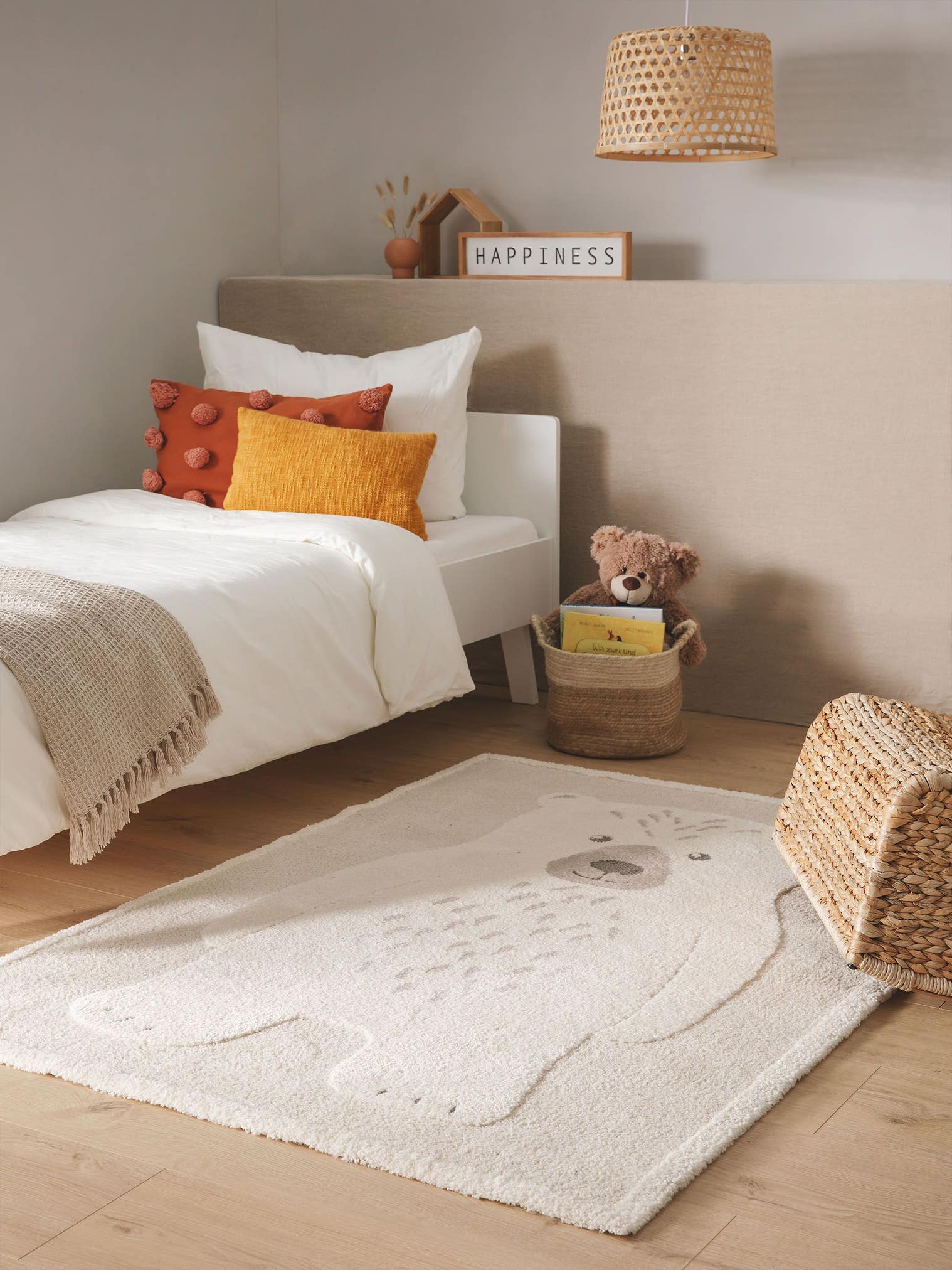 Teppich aus 60% Polypropylen, 40% Polyester in Beige mit 11 bis 20 mm hohem Flor von Lytte