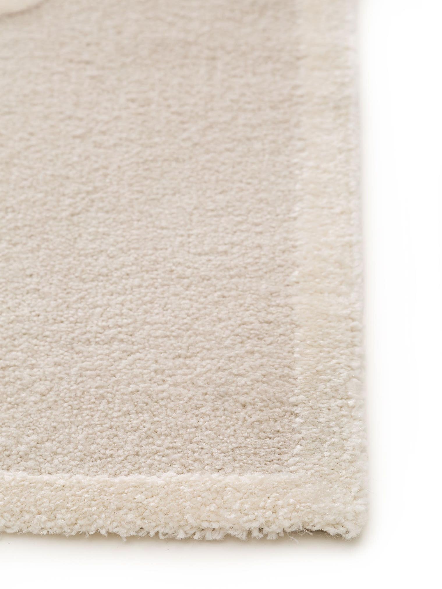 Teppich aus 60% Polypropylen, 40% Polyester in Beige mit 11 bis 20 mm hohem Flor von Lytte