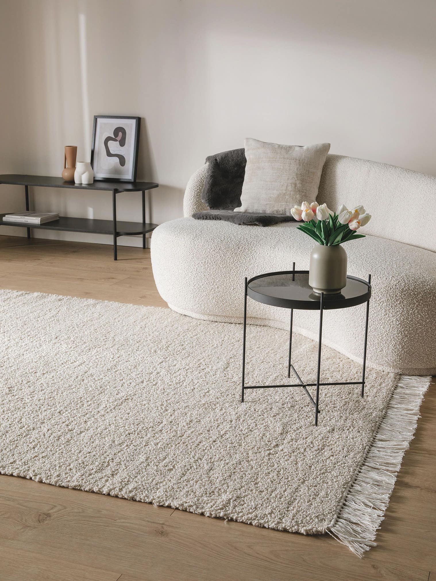 Rug made of 100% Polyester in White with a 11 - 20 mm high pile by benuta Nest