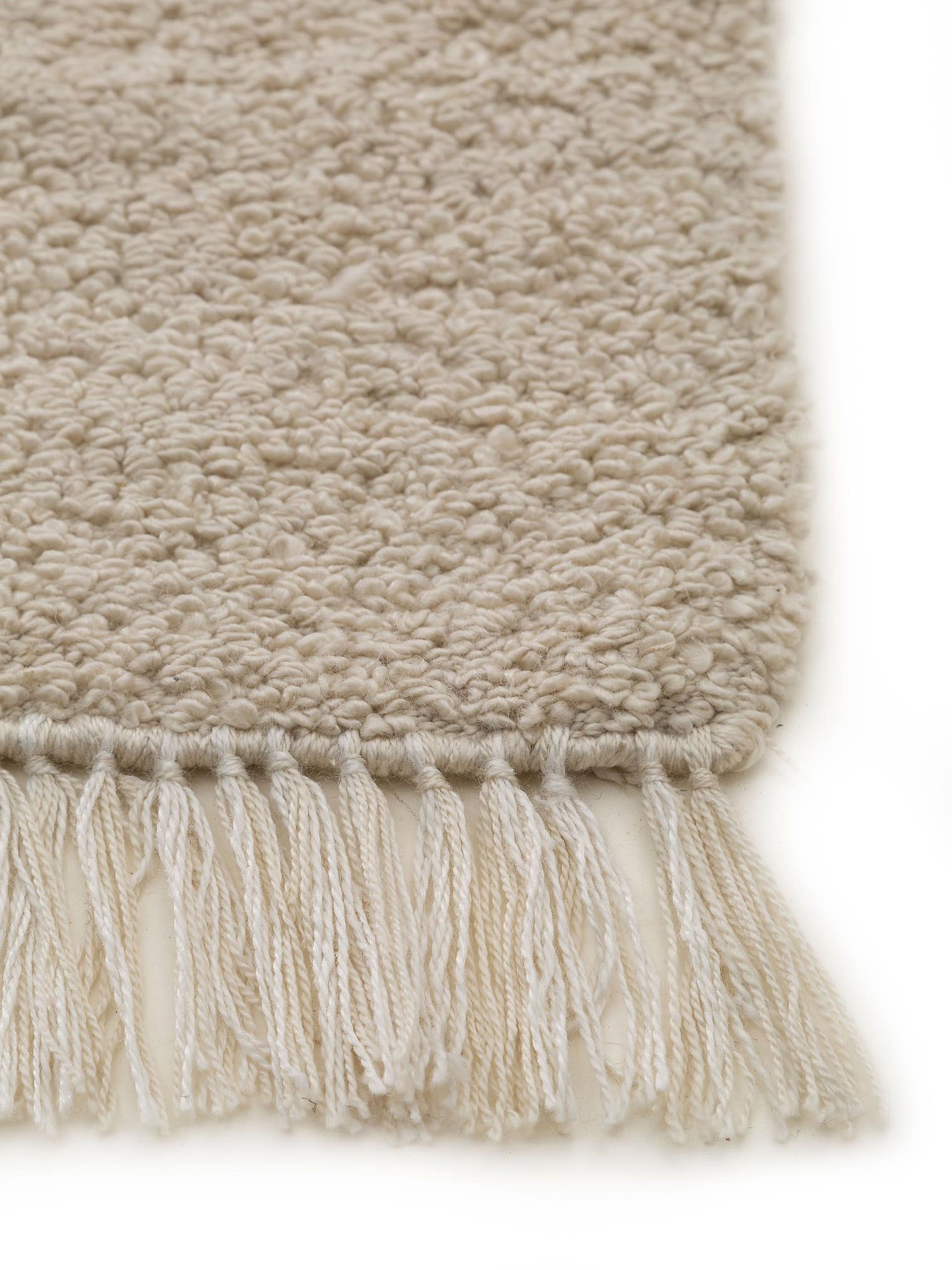Rug made of 100% Polyester in White with a 11 - 20 mm high pile by benuta Nest