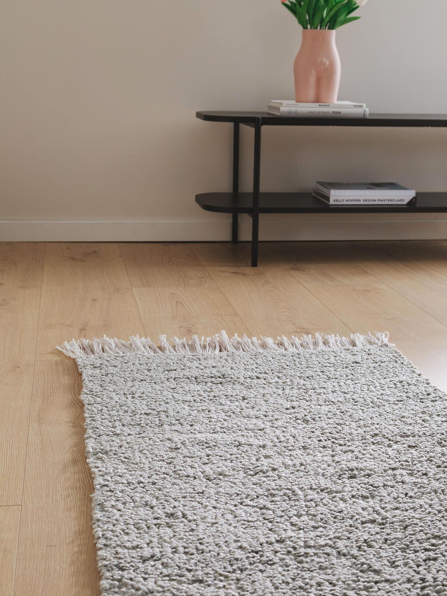 Teppich aus 100% Polyester in Grau mit 11 bis 20 mm hohem Flor von benuta Nest