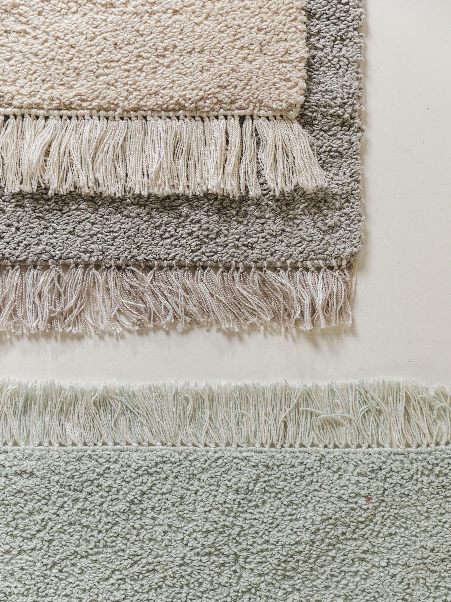 Teppich aus 100% Polyester in Grau mit 11 bis 20 mm hohem Flor von benuta Nest