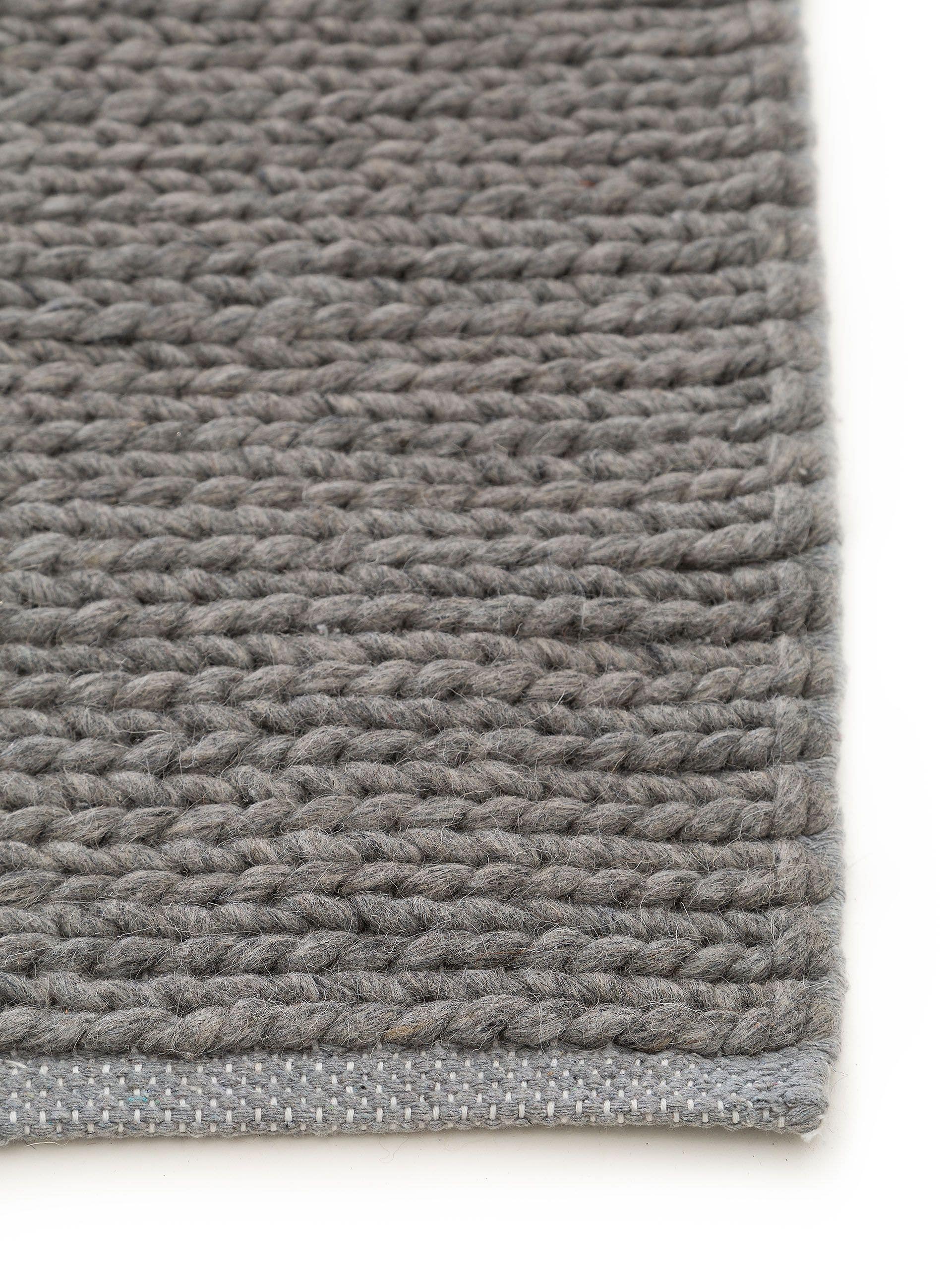 Tapijt van 60% Wol, 40% Polyester in Grijs met een 1- 5 mm hoge pool van benuta Pure