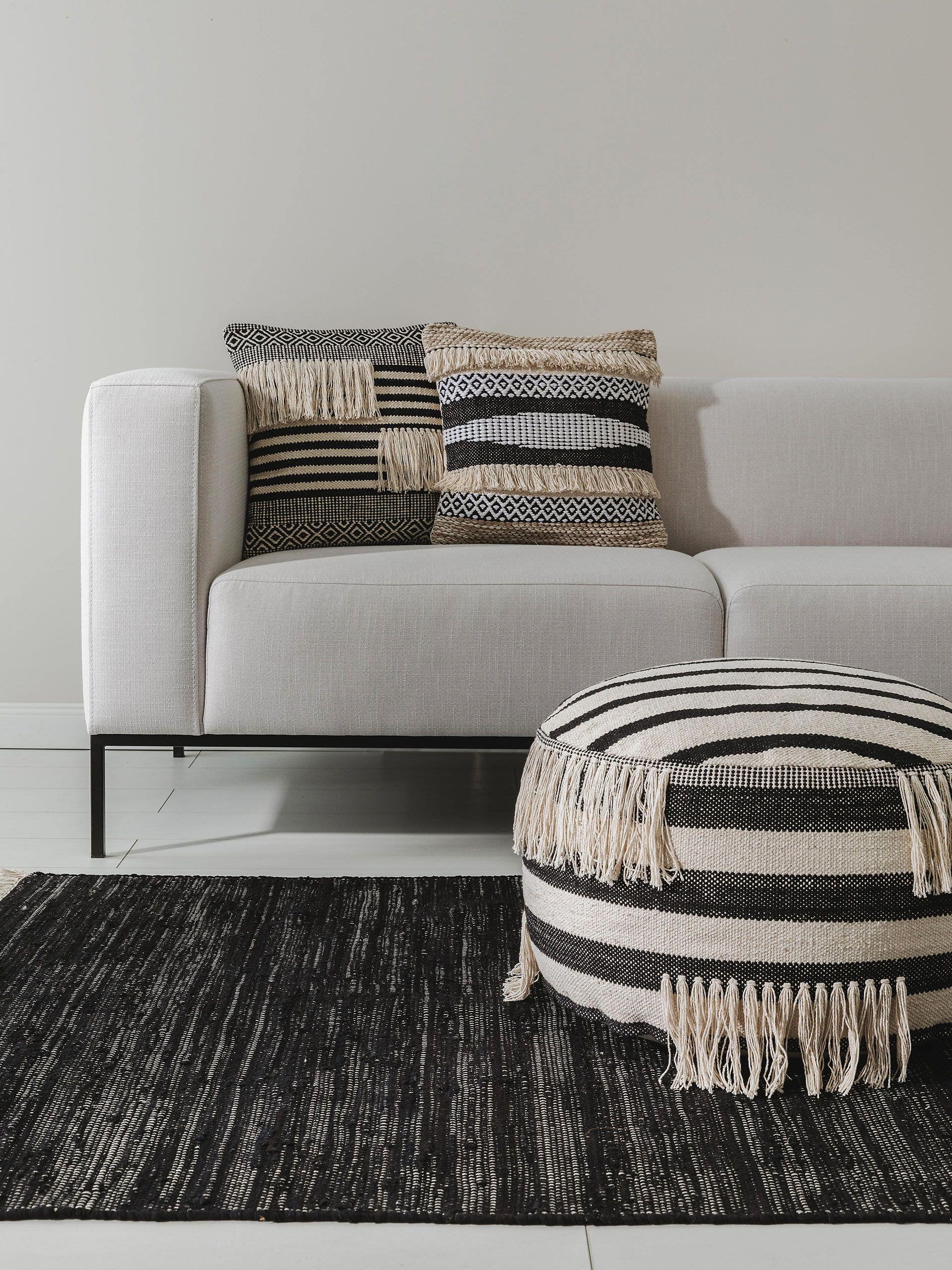 Cushion Cover Deja Black/White in Withfringes design made of 100% Cotton by benuta Pop