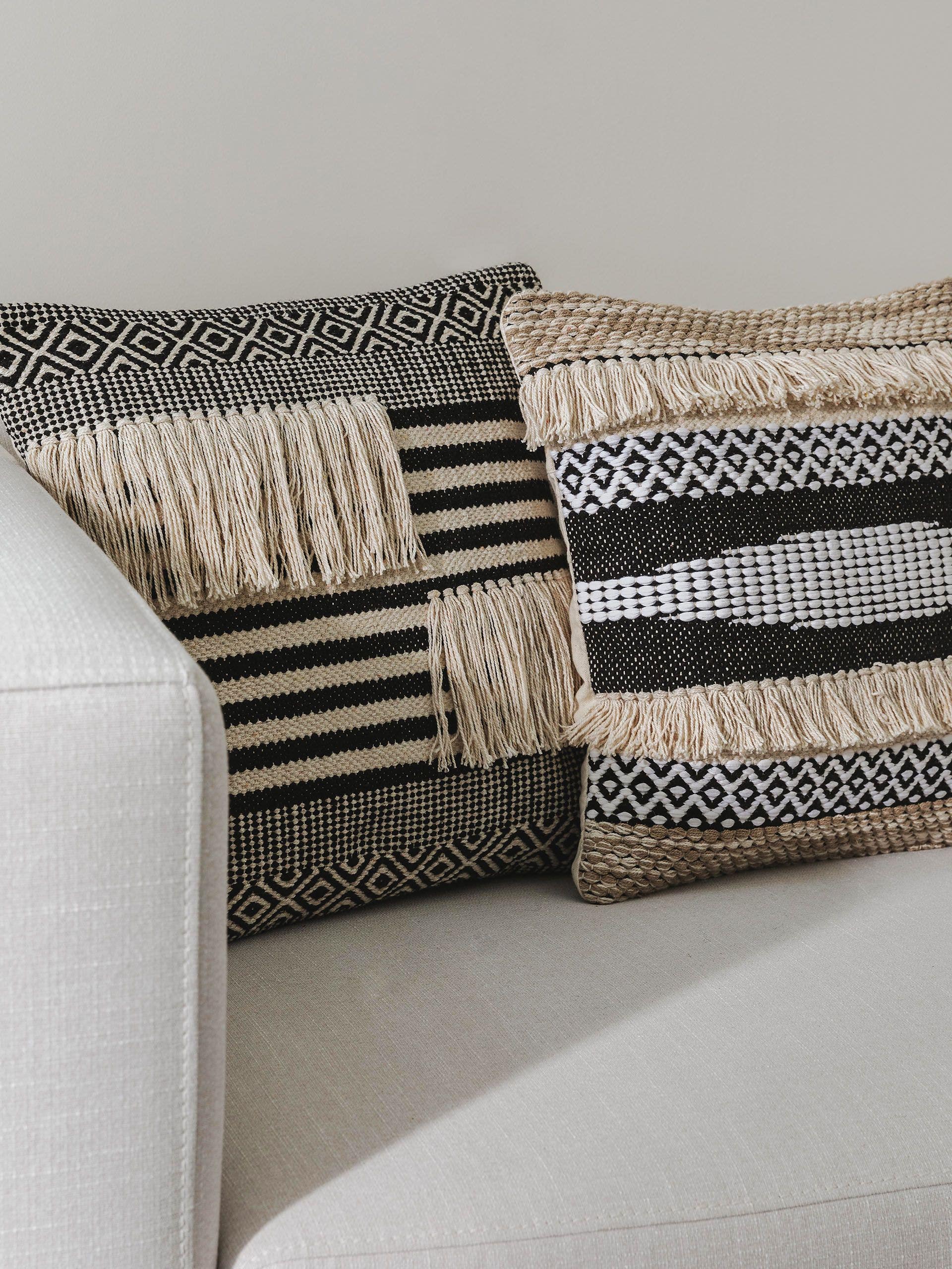 Cushion Cover Deja Black/White in Withfringes design made of 100% Cotton by benuta Pop