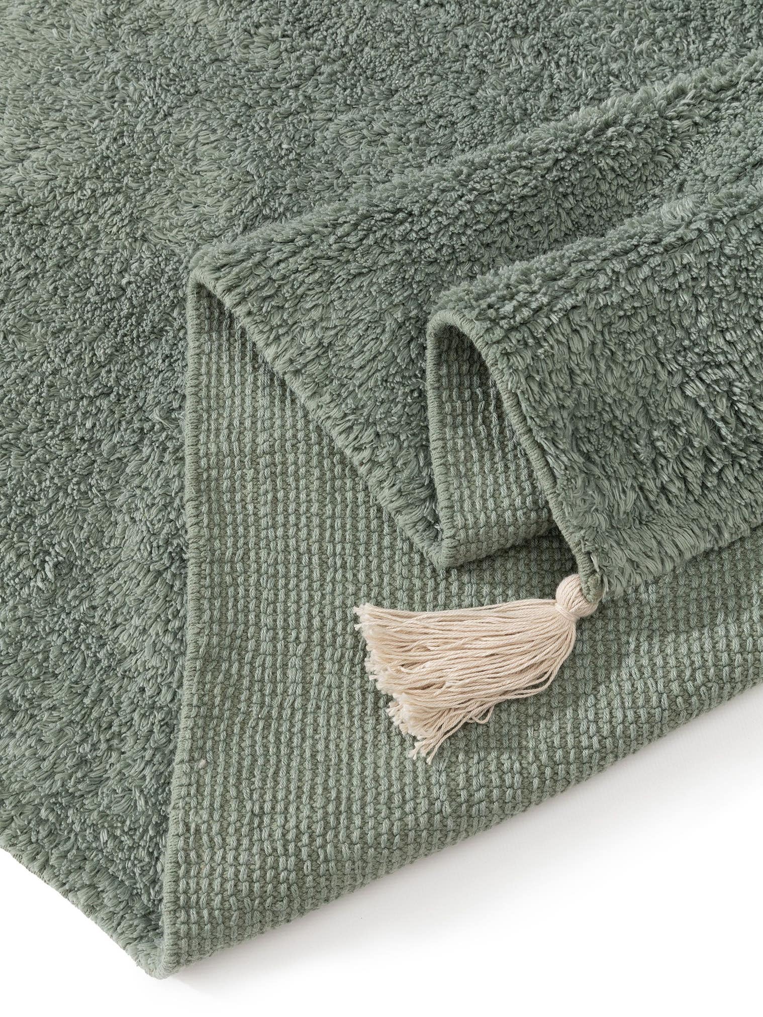 Teppich aus 100% Baumwolle in Grün mit 6 bis 10 mm hohem Flor von Lytte