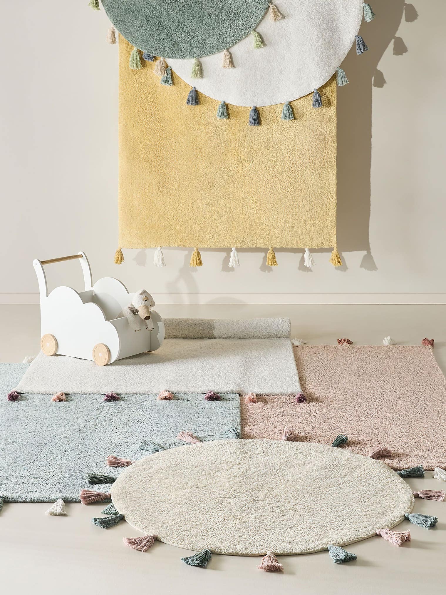 Teppich aus 100% Baumwolle in Grün mit 6 bis 10 mm hohem Flor von Lytte