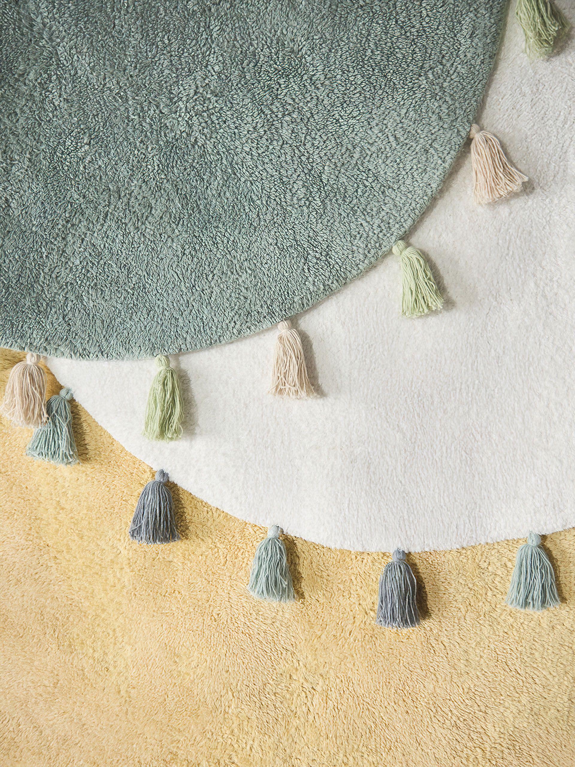 Rug made of 100% Cotton in Green with a 6 - 10 mm high pile by Lytte