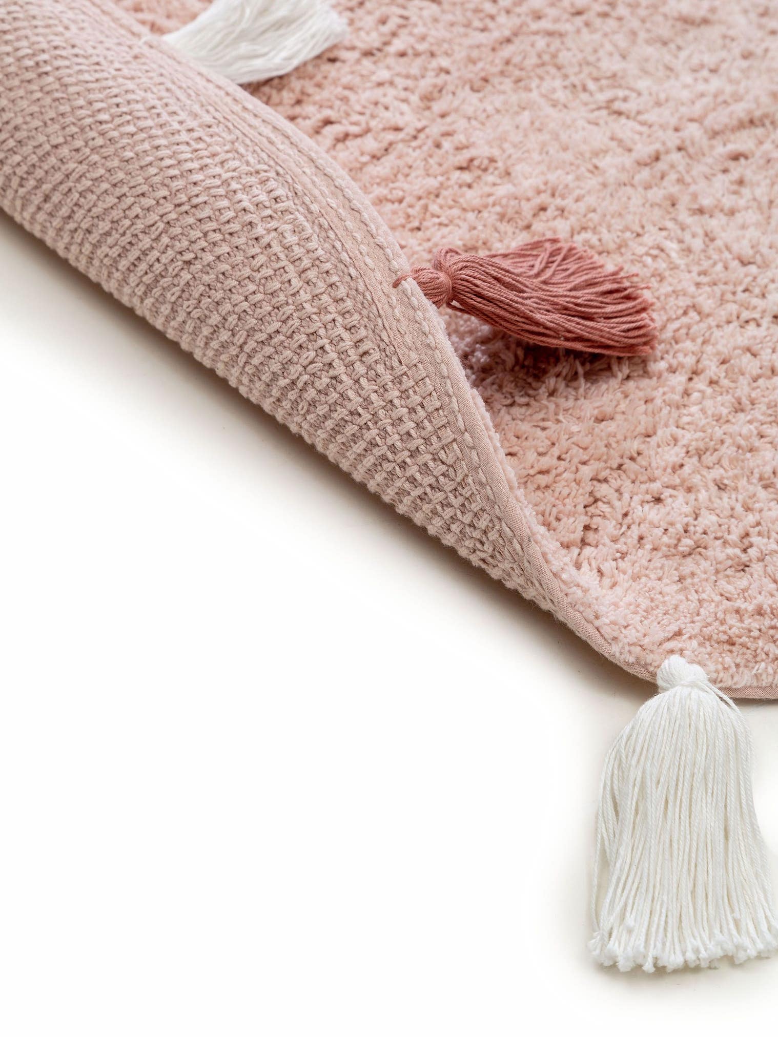 Tapijt van 100% Katoen in Roze met een 6 - 10 mm hoge pool van Lytte