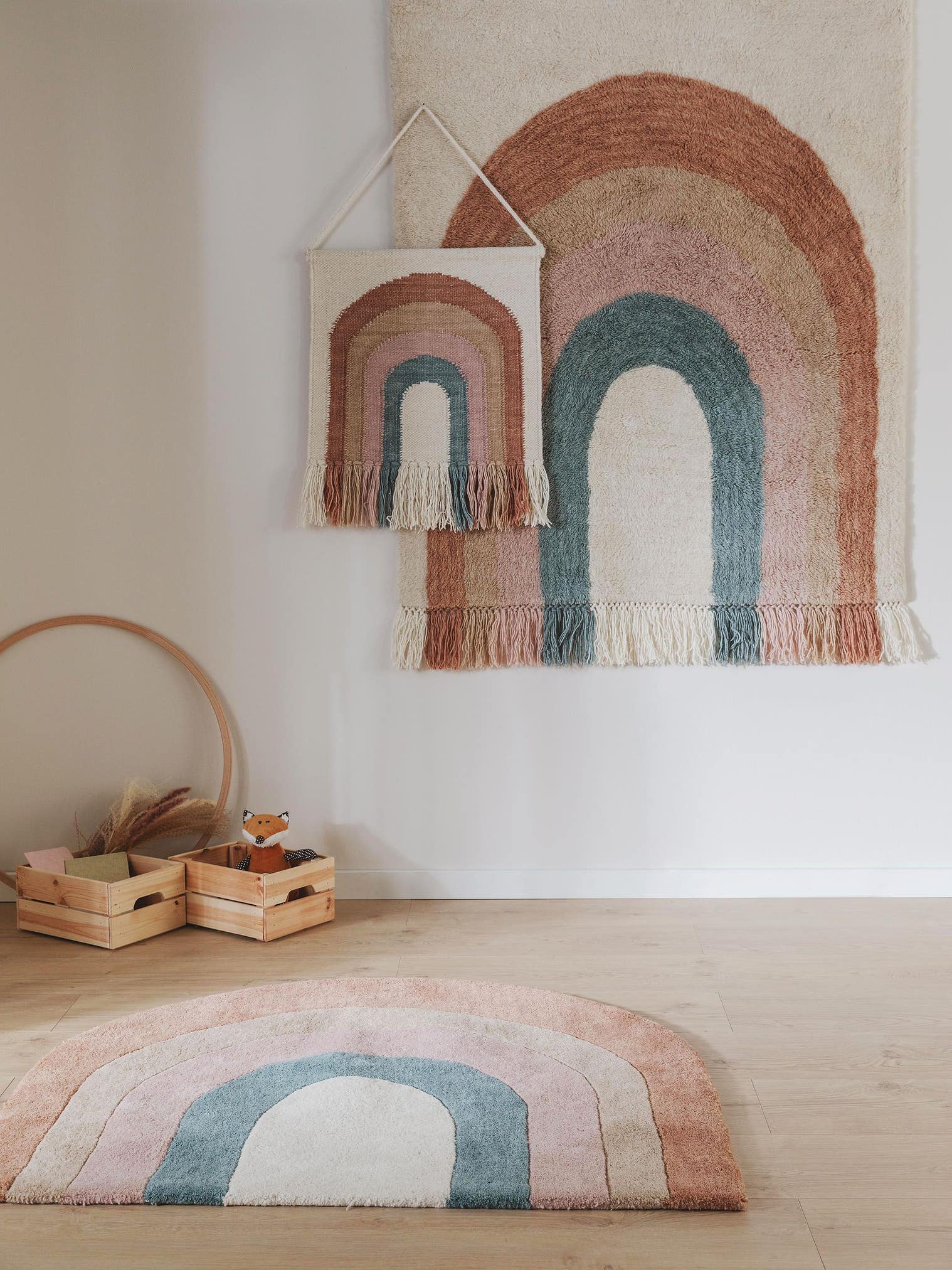Déco de mur Rainbow Multicouleur en motif KidsDesign en 90% Laine, 10% Coton de Lytte