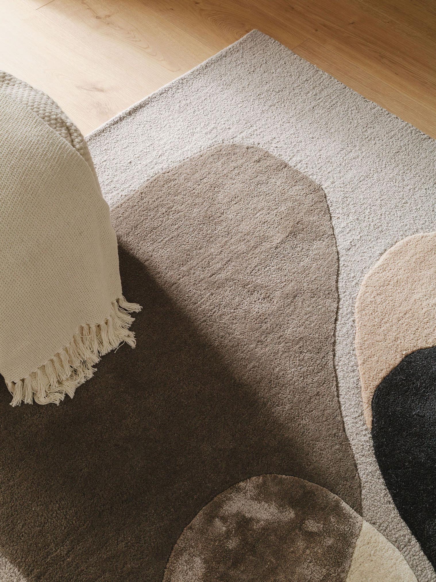 Teppich aus 85% Wolle, 15% Viskose in Multicolor mit 6 bis 10 mm hohem Flor von benuta Pure