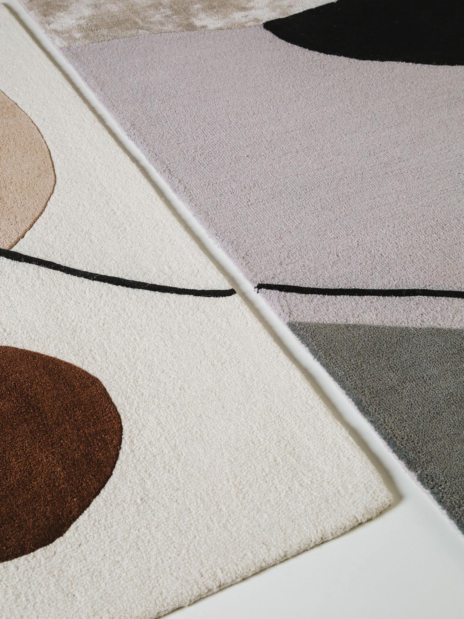 Teppich aus 85% Wolle, 15% Viskose in Multicolor mit 6 bis 10 mm hohem Flor von benuta Pure