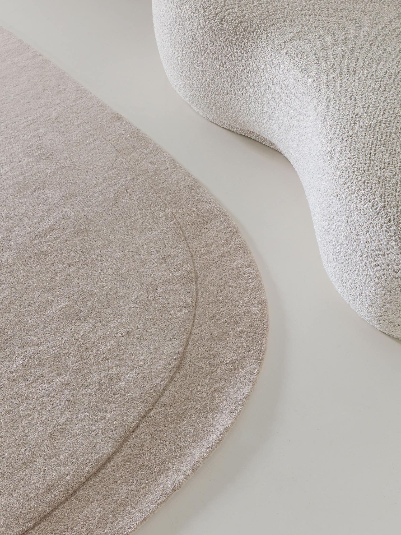 Tæppe af 100% Uld i Beige med 6 - 10 mm høj luv fra benuta Pure