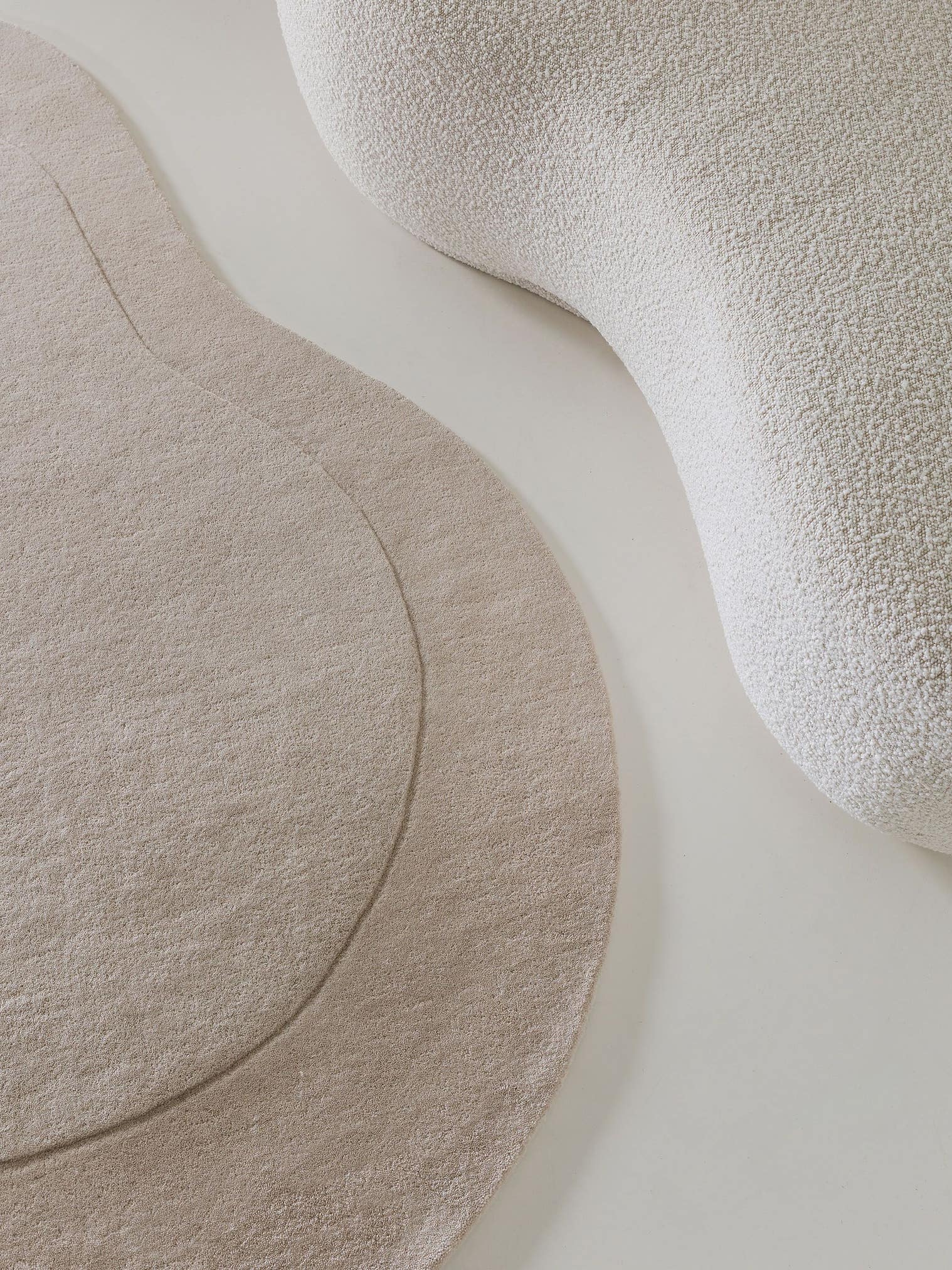 Teppich aus 100% Wolle in Beige mit 6 bis 10 mm hohem Flor von benuta Pure
