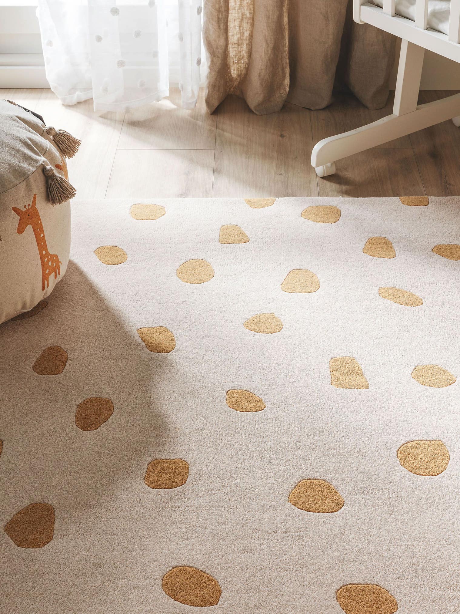 Teppich aus 100% Wolle in Gelb mit 11 bis 20 mm hohem Flor von Lytte