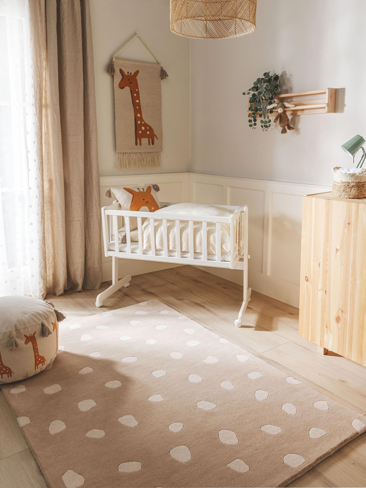 Tapis en 100% Laine en Taupe avec une pile de 11 - 20 mm de hauteur de Lytte