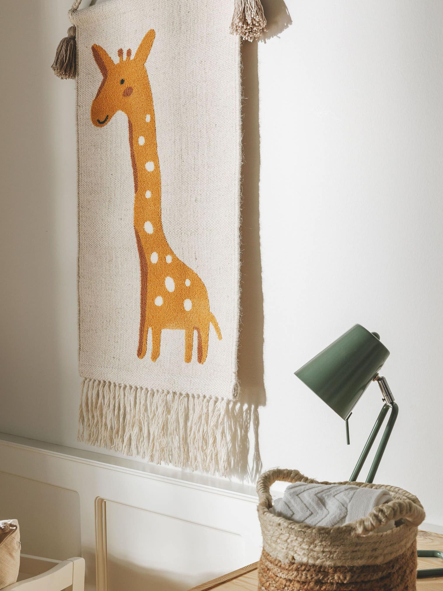 Déco de mur Savannah Jaune en motif KidsDesign en 75% Laine, 20% Coton, 5% Polyacrylique de Lytte