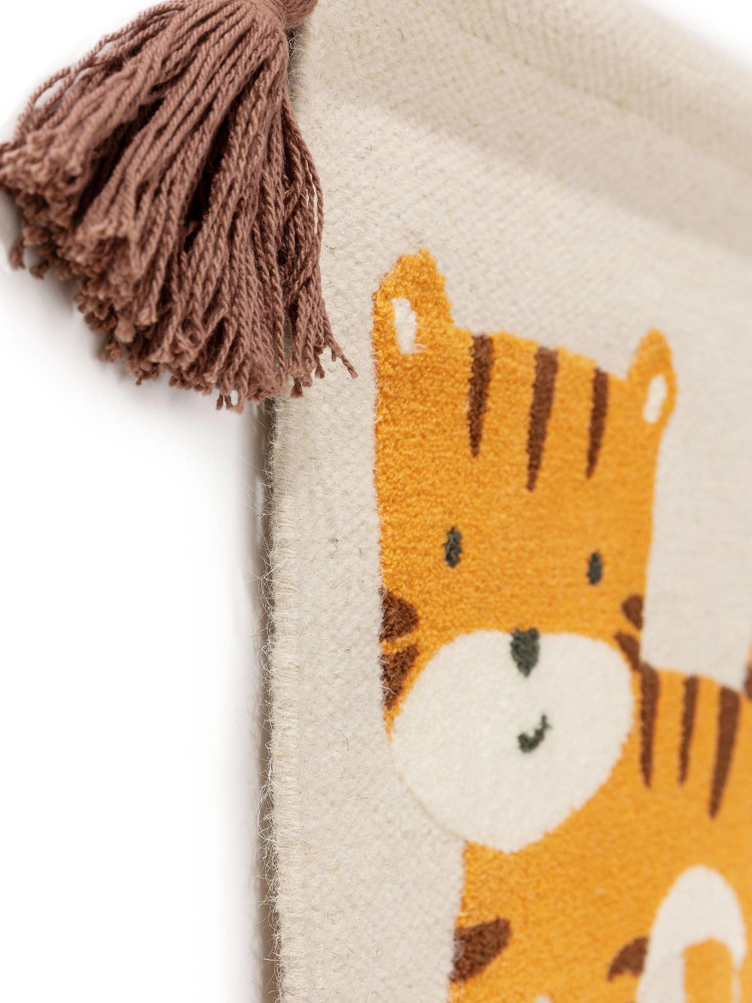 Wall Hanging Savannah Orange im Design KidsDesign aus 75% Wool, 20% Cotton, 5% Polyacrylic von Lytte