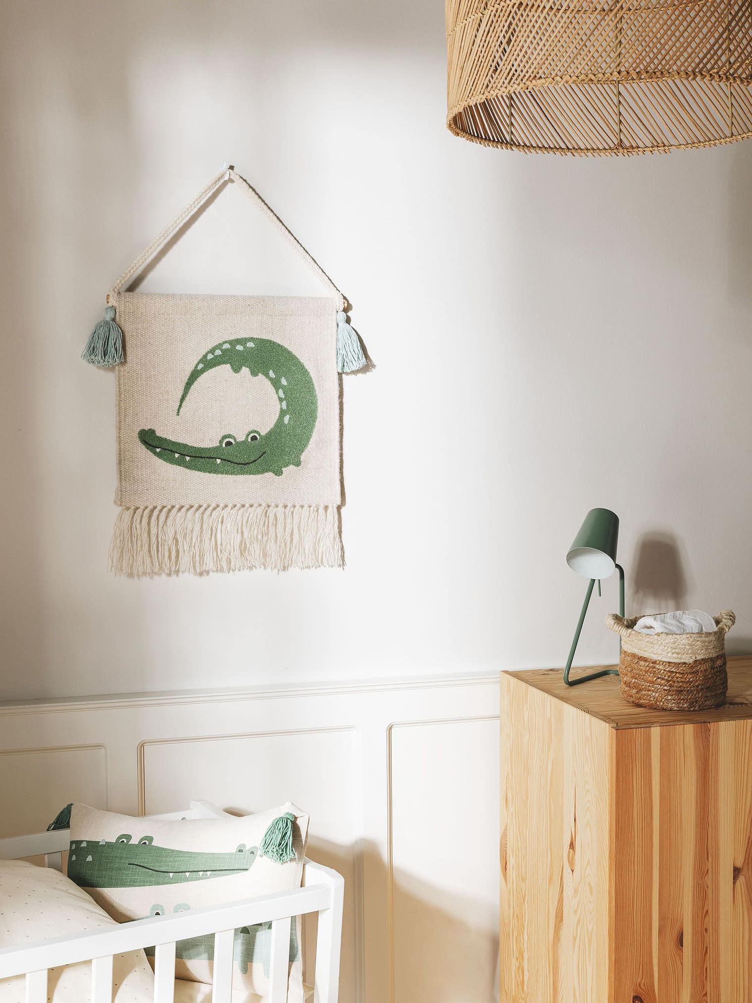 Väggdekoration Savannah Grön med KidsDesign-design i 75% Ull, 20% Bomull, 5% Polyakryl från Lytte
