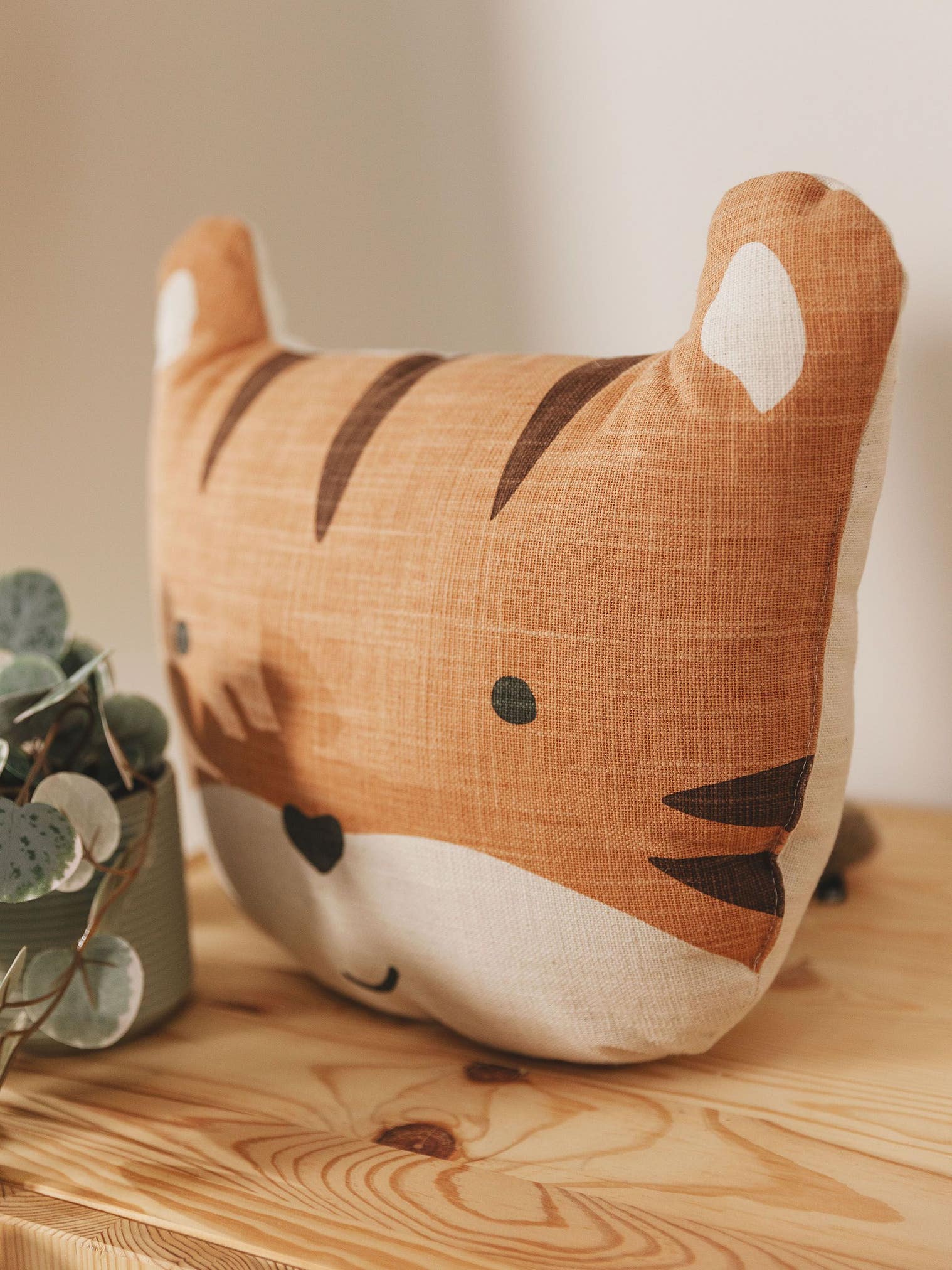 Cushion Savannah Orange im Design KidsDesign aus 100% Cotton von Lytte