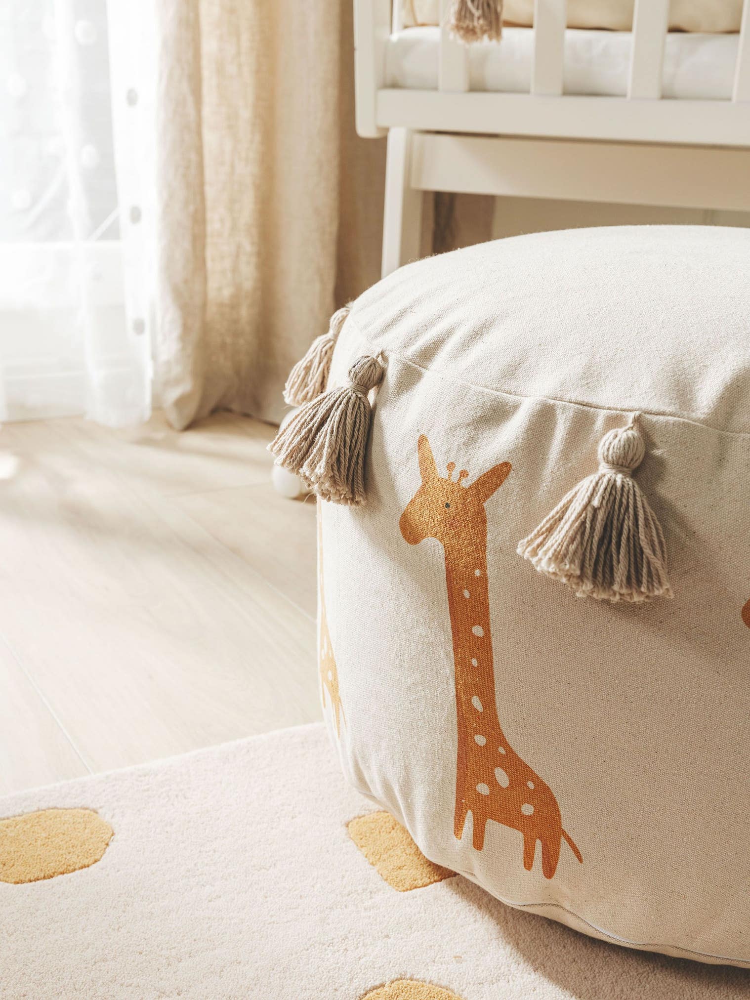 Puf Savannah Gul i KidsDesign-design lavet af 100% Bomuld fra Lytte