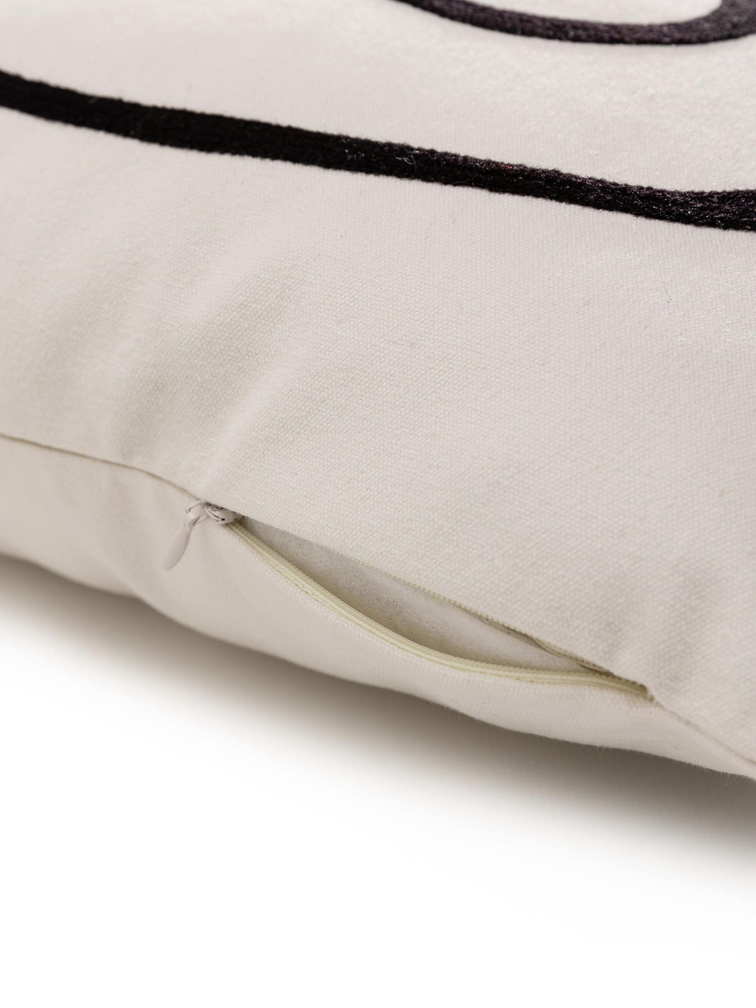 Putevar Malea Svart/hvit i Sammendrag-design laget av 100 % bomull fra benuta Pop