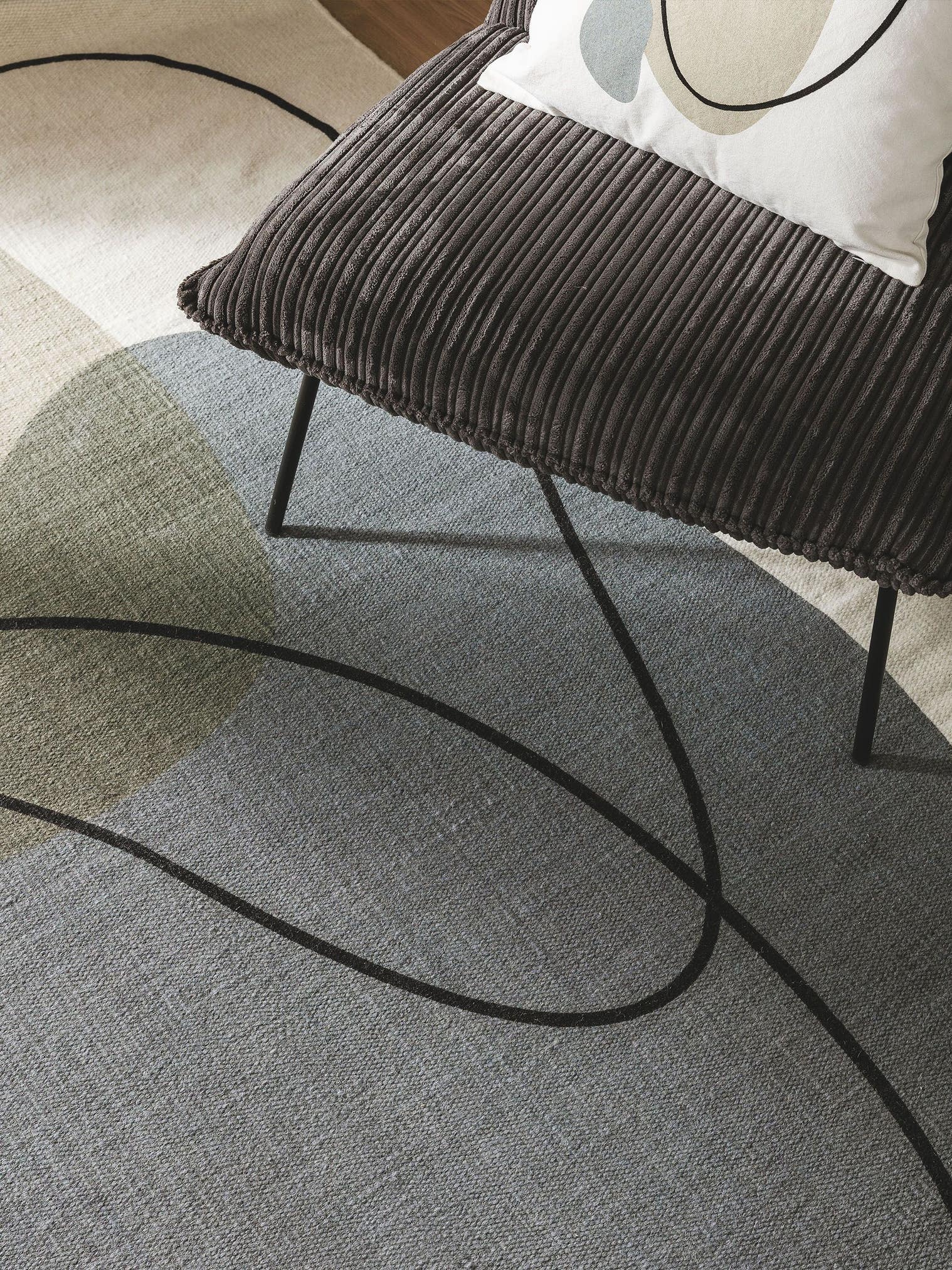 Tapis en 100% Laine en Multicouleur avec une pile de 1- 5 mm de hauteur de benuta Pop