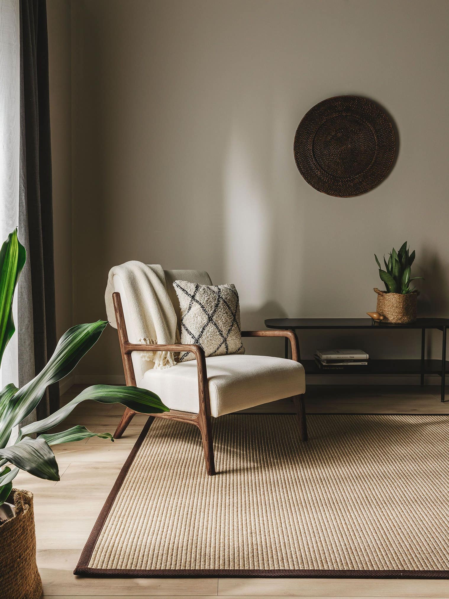 Teppich aus 80% Polypropylen, 20% Polyester in Beige mit bis 5 mm hohem Flor von benuta Nest
