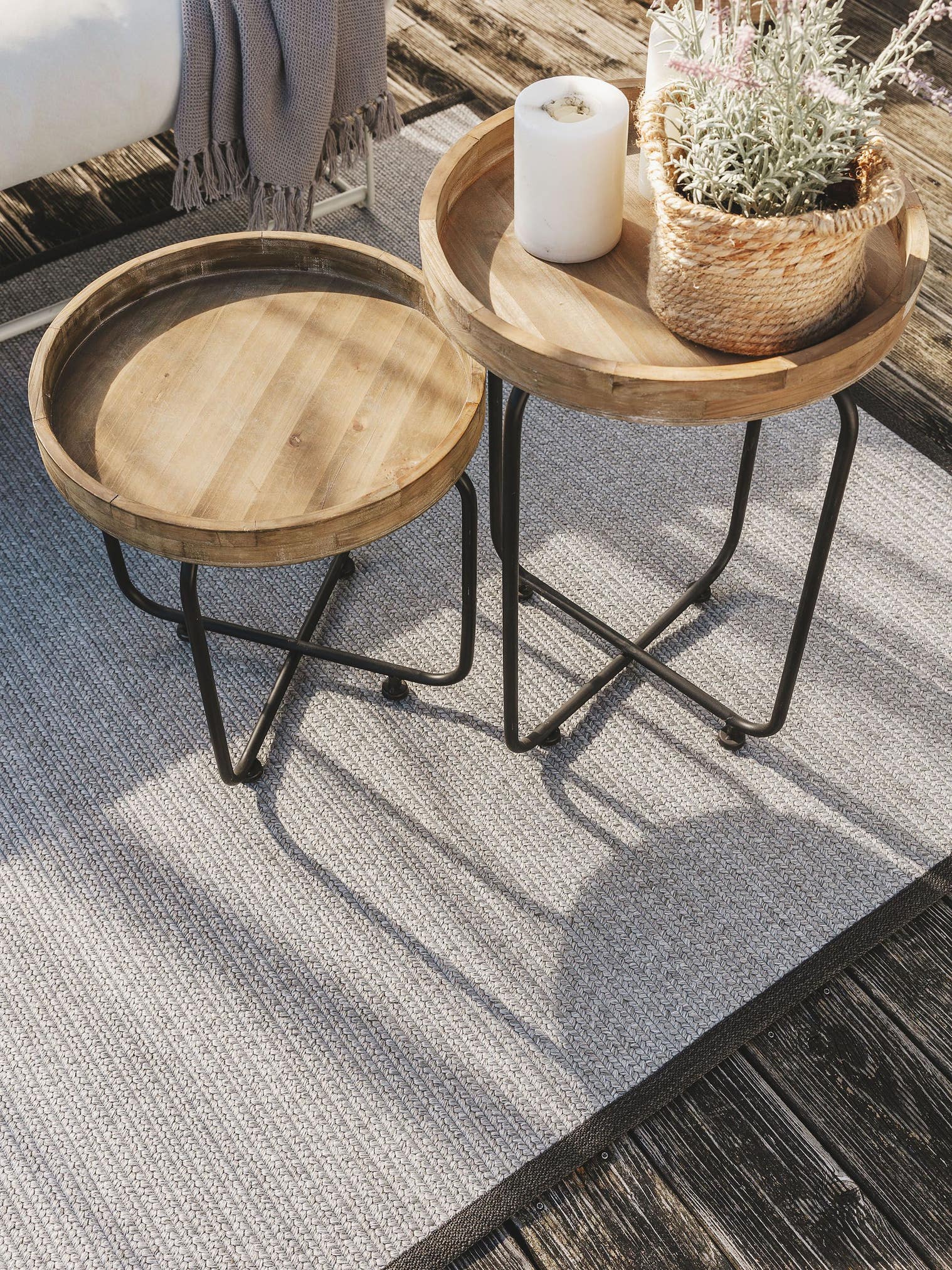 Tapis en 80% Polypropylène, 20% Polyester en Gris avec une pile de 1- 5 mm de hauteur de benuta Nest