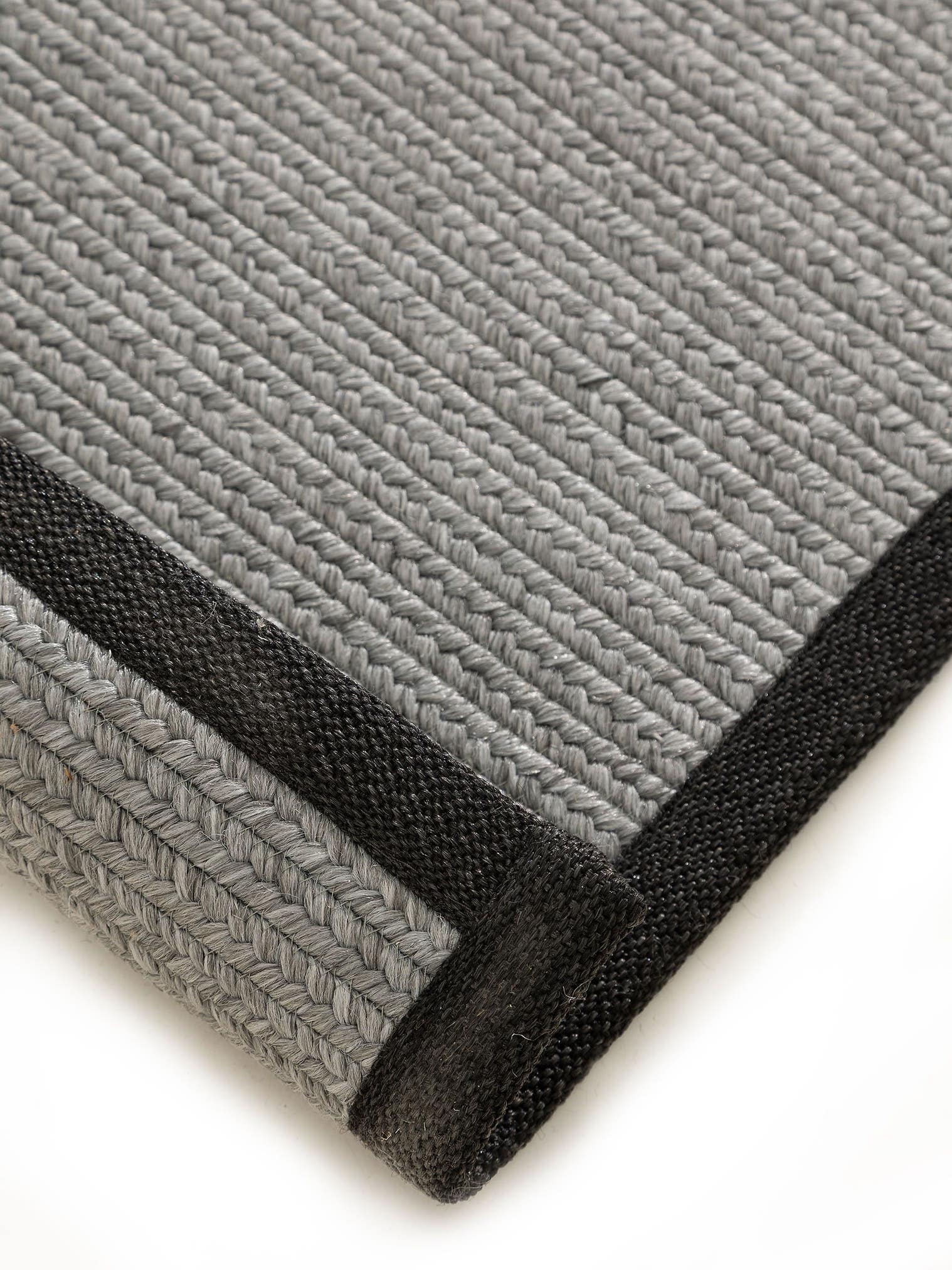 Tapis en 80% Polypropylène, 20% Polyester en Gris avec une pile de 1- 5 mm de hauteur de benuta Nest