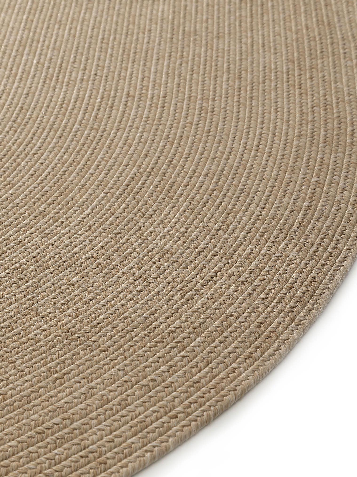 Tæppe af 80% Polypropylen, 20% Polyester i Beige med 1- 5 mm høj luv fra benuta Nest