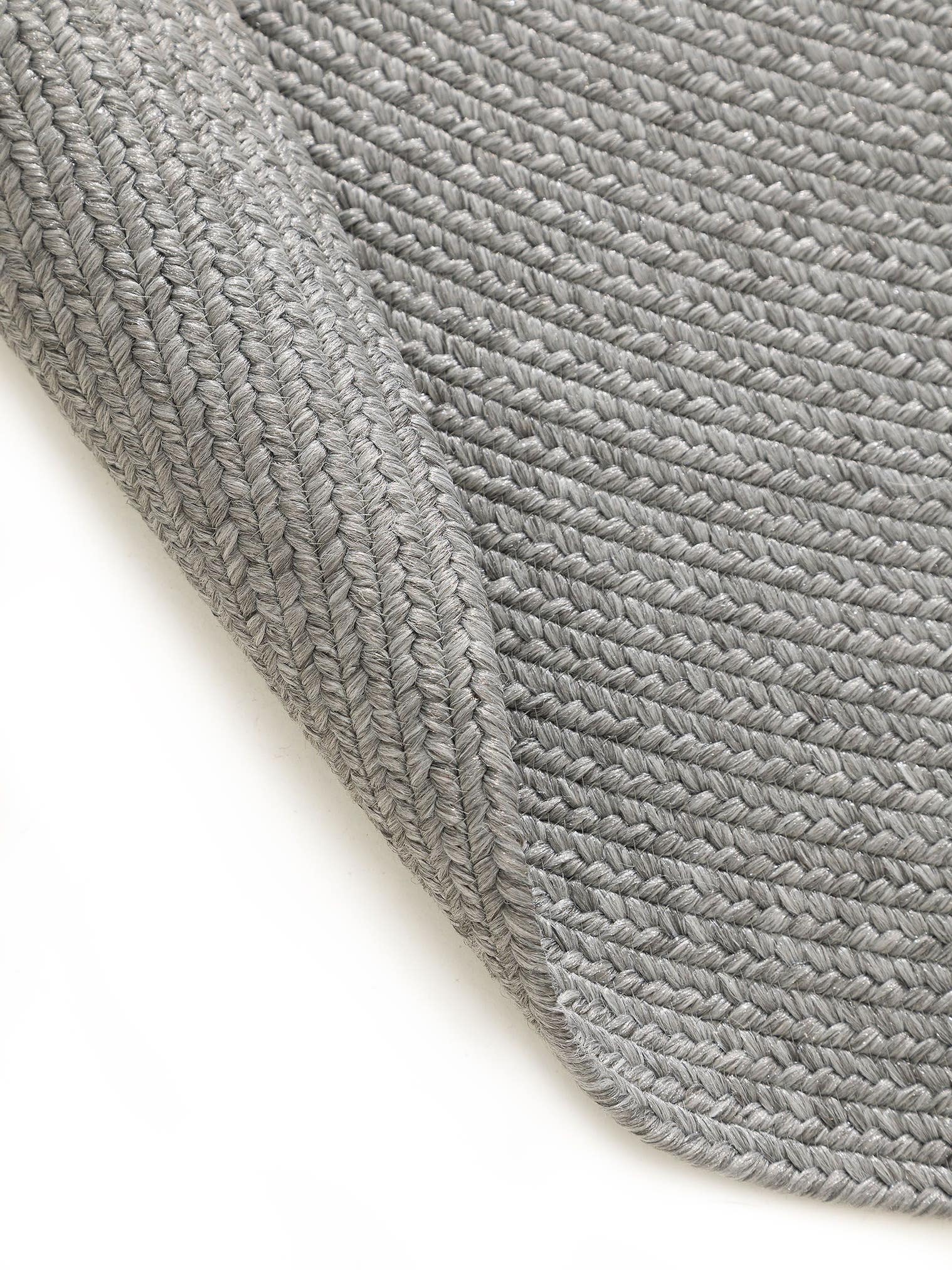 Teppich aus 80% Polypropylen, 20% Polyester in Grau mit bis 5 mm hohem Flor von benuta Nest