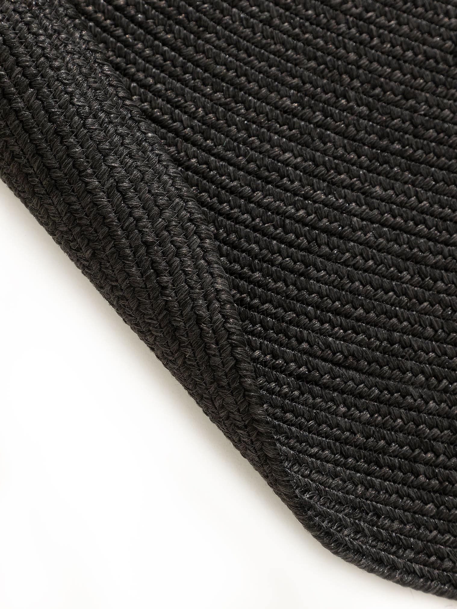 Koberec z 80 % polypropylen, 20 % polyester v Černá s vlasem výšky do 5 mm od benuta Nest