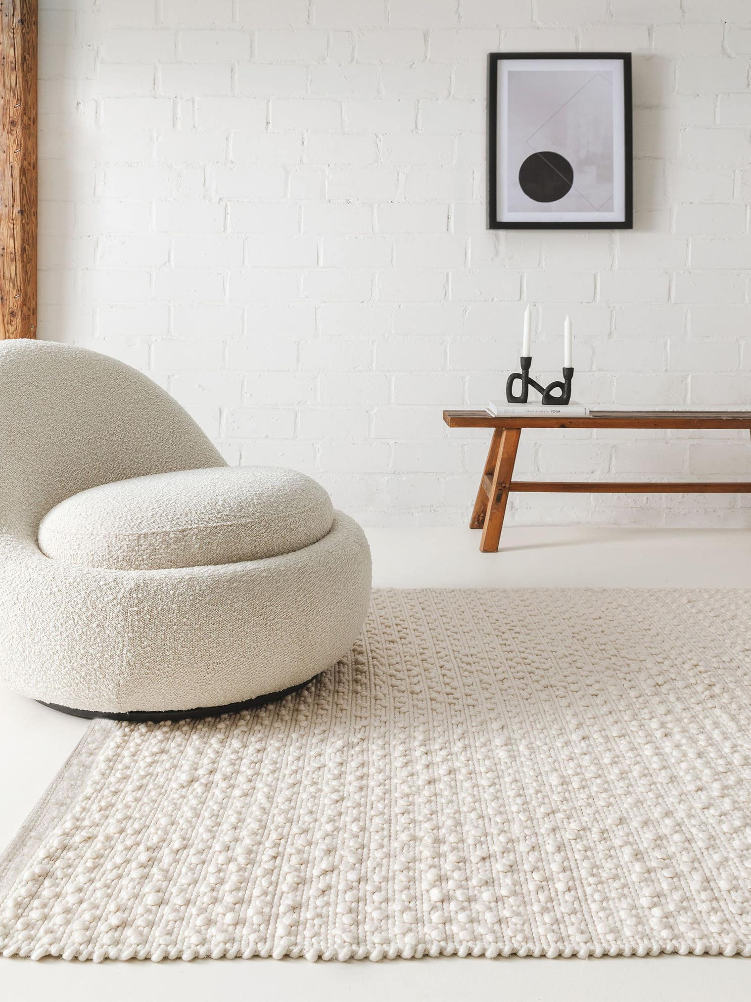 Teppich aus 70% Wolle, 20% Baumwolle, 10% Viskose in Beige mit bis 5 mm hohem Flor von benuta Pure