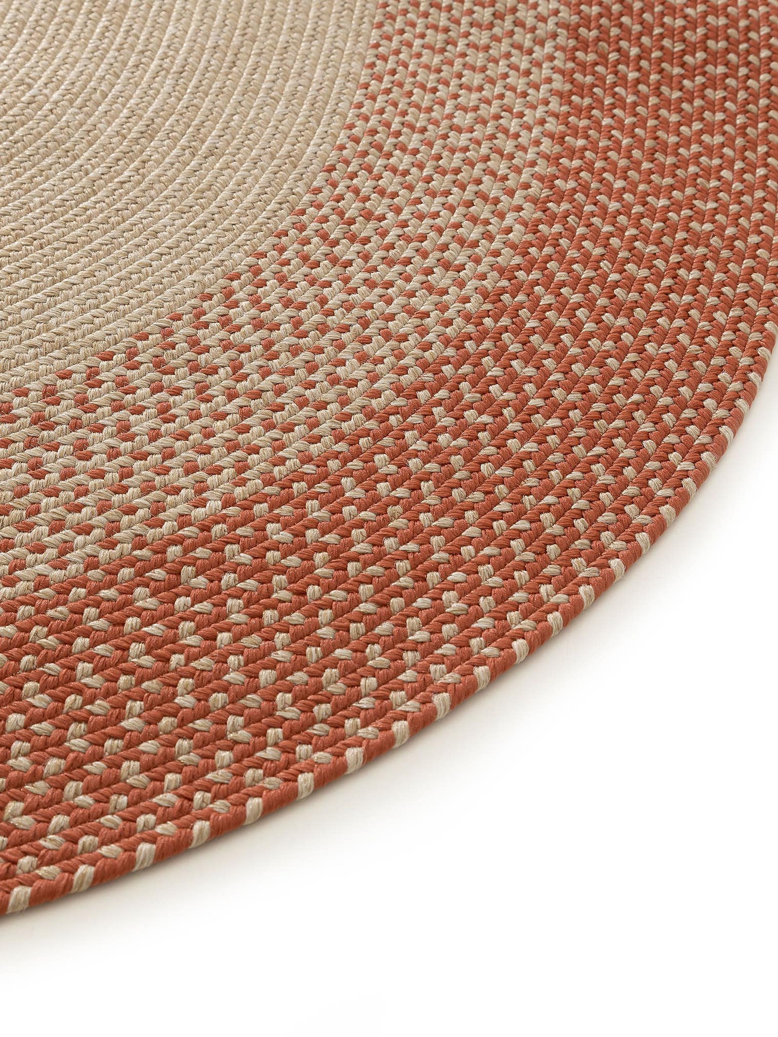 Teppich aus 80% Polypropylen, 20% Polyester in Braun mit bis 5 mm hohem Flor von benuta Nest